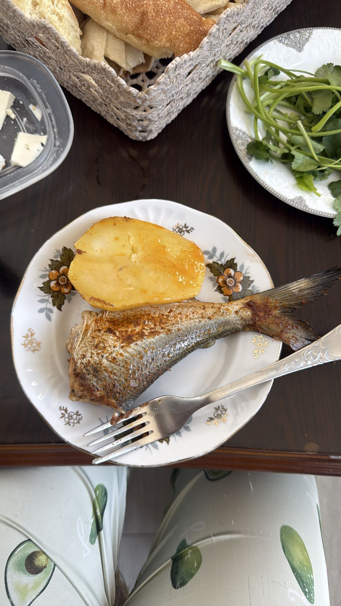 жареная рыба с картофелем