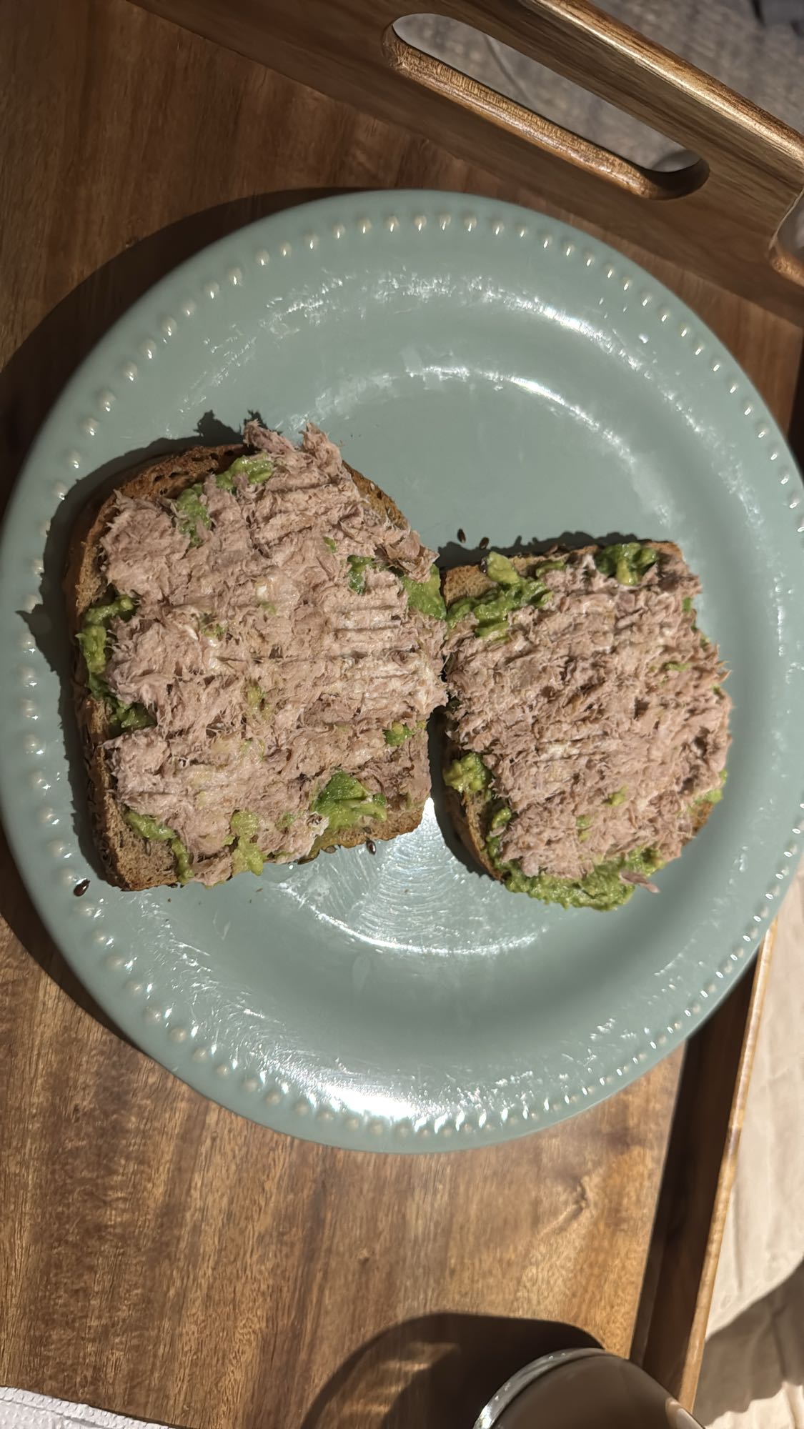 Tostadas de atún y aguacate