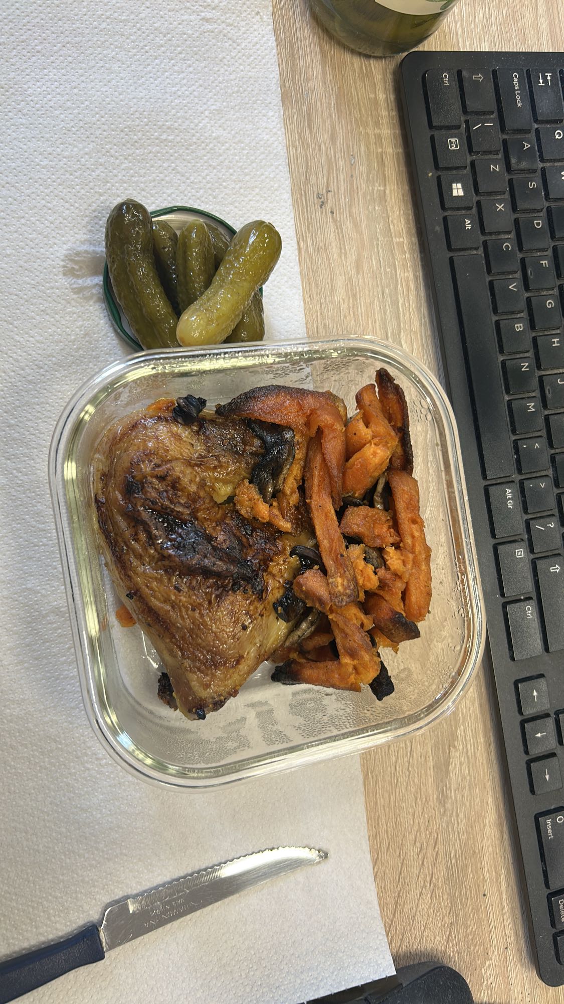 Pui cu cartofi dulci și castraveți