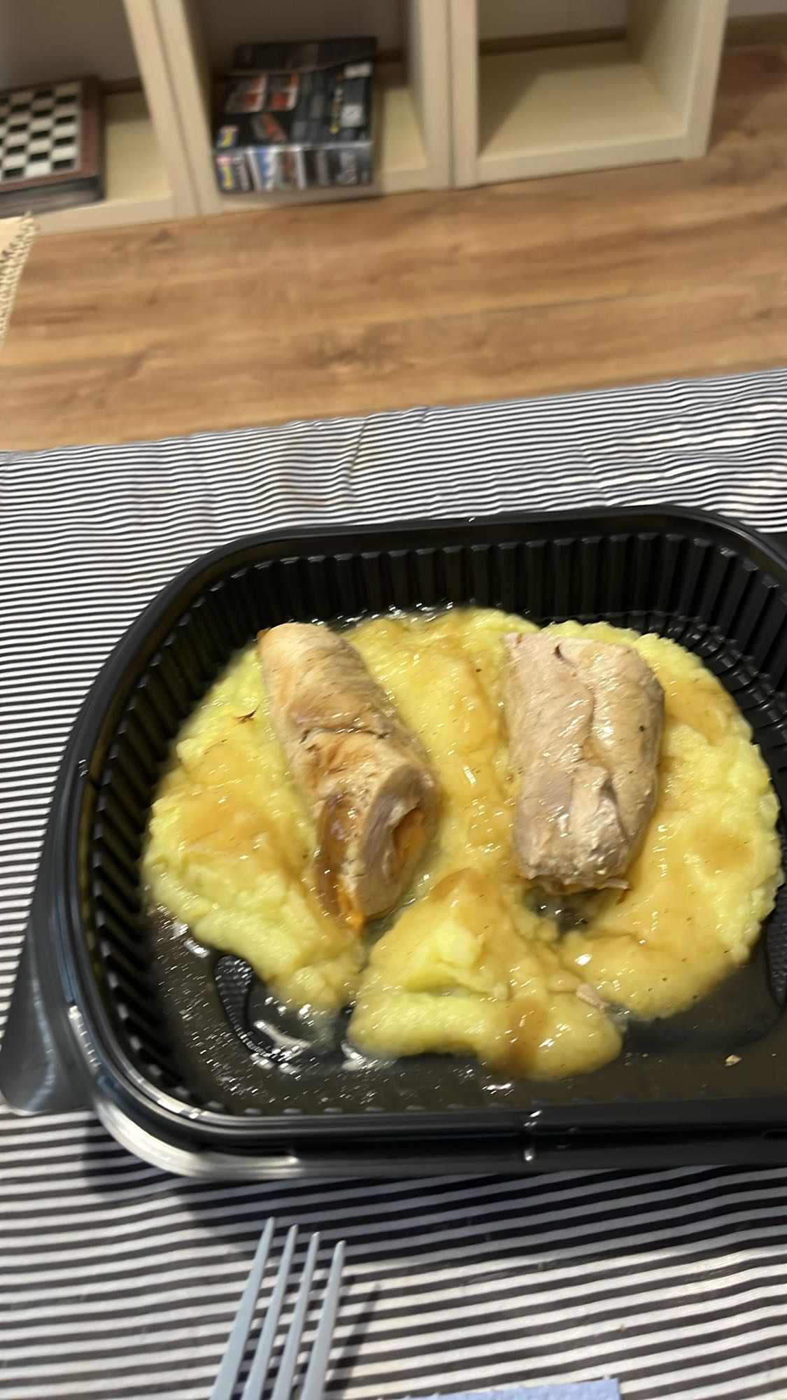 Пилешко с картофено пюре