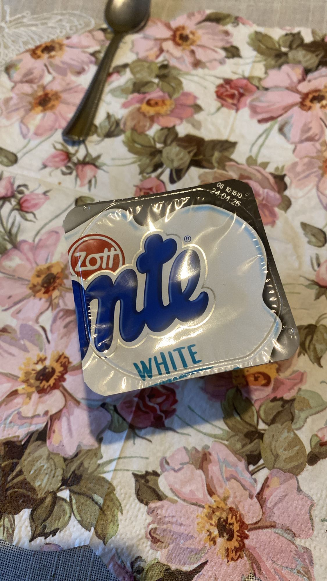 Jogurt Zott Monte White