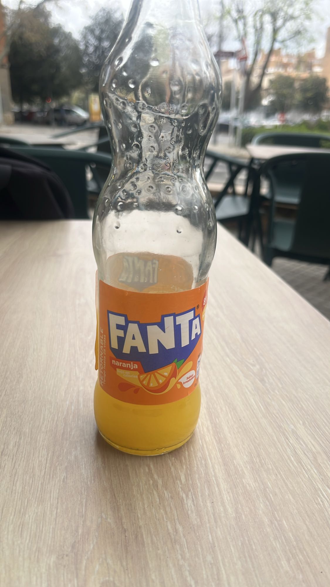 Fanta naranja botella