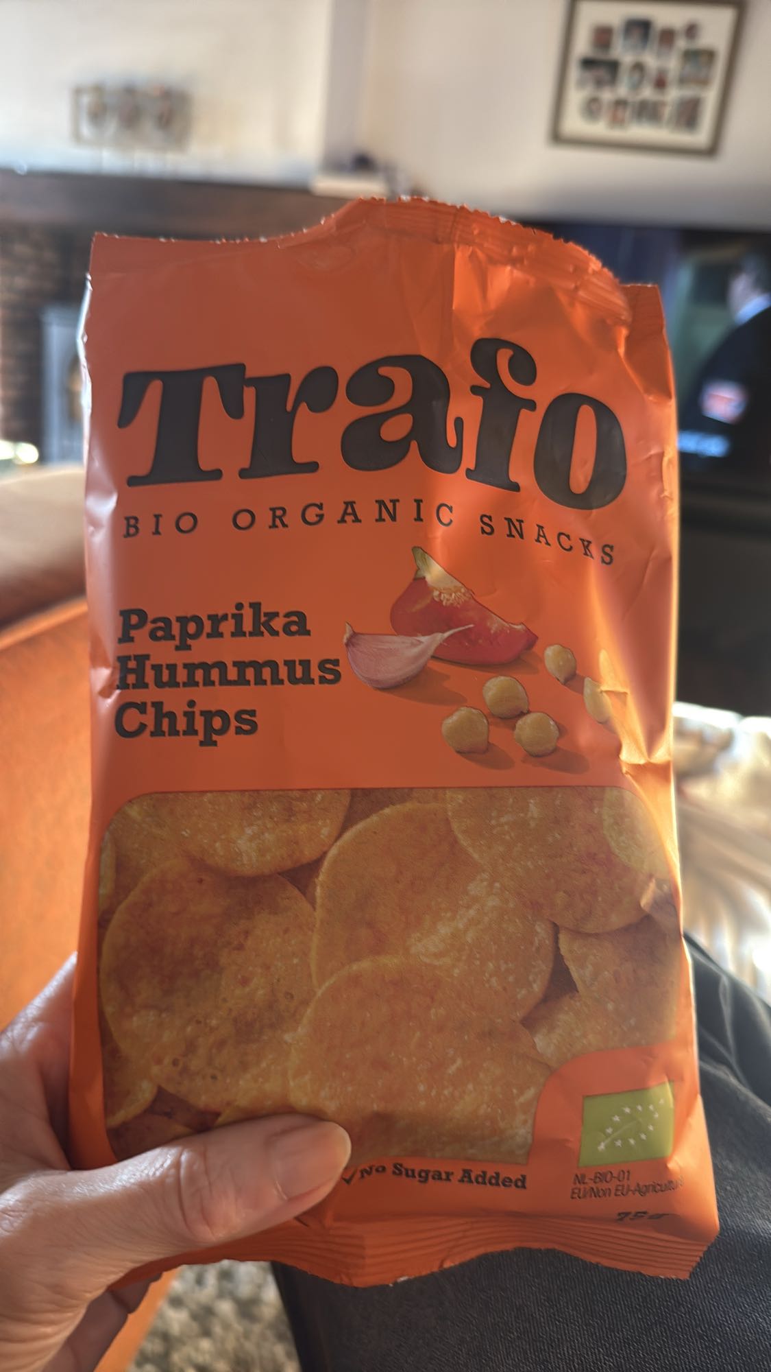 Paprika hummus chips