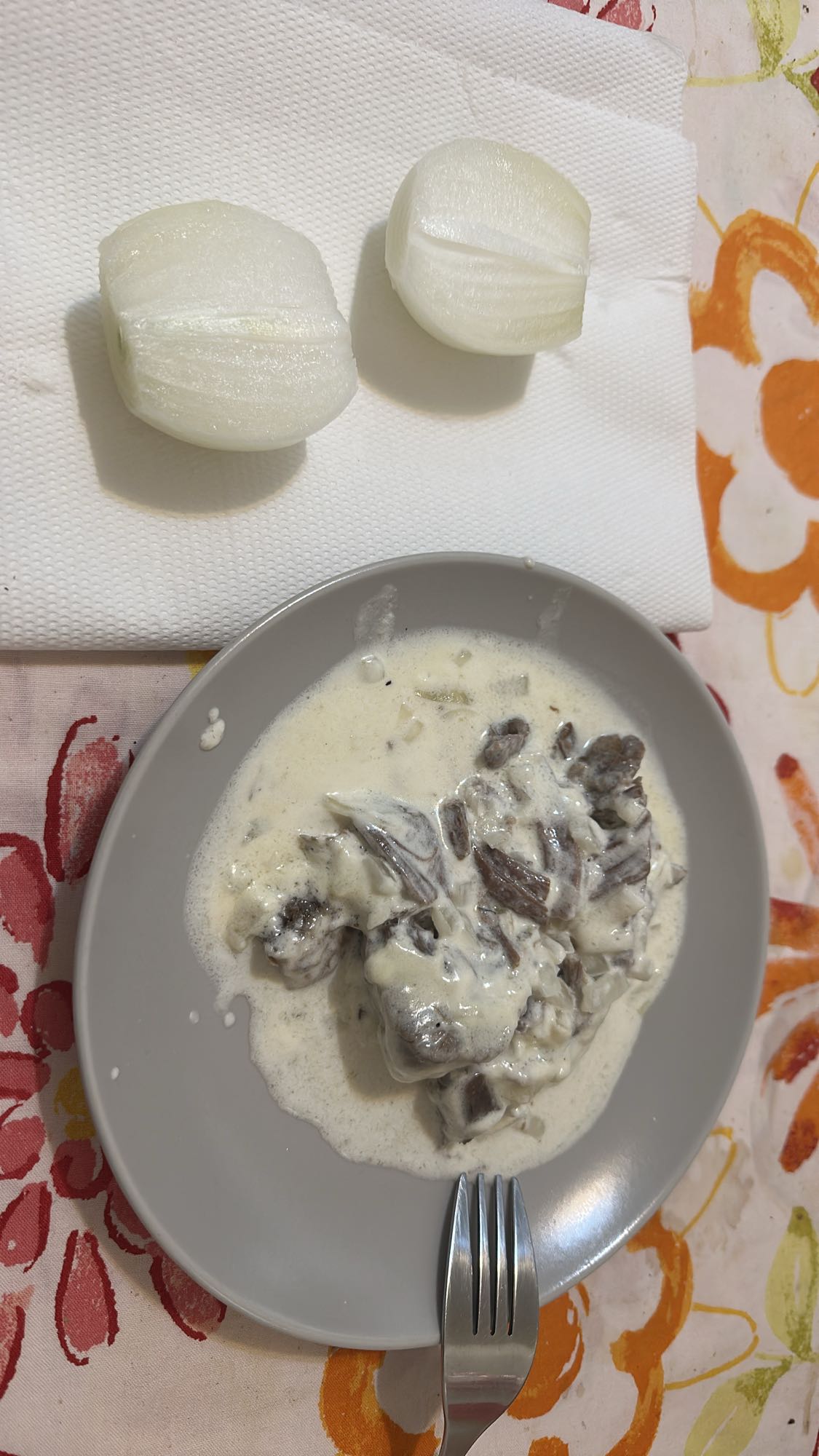 Creamy beef with onion