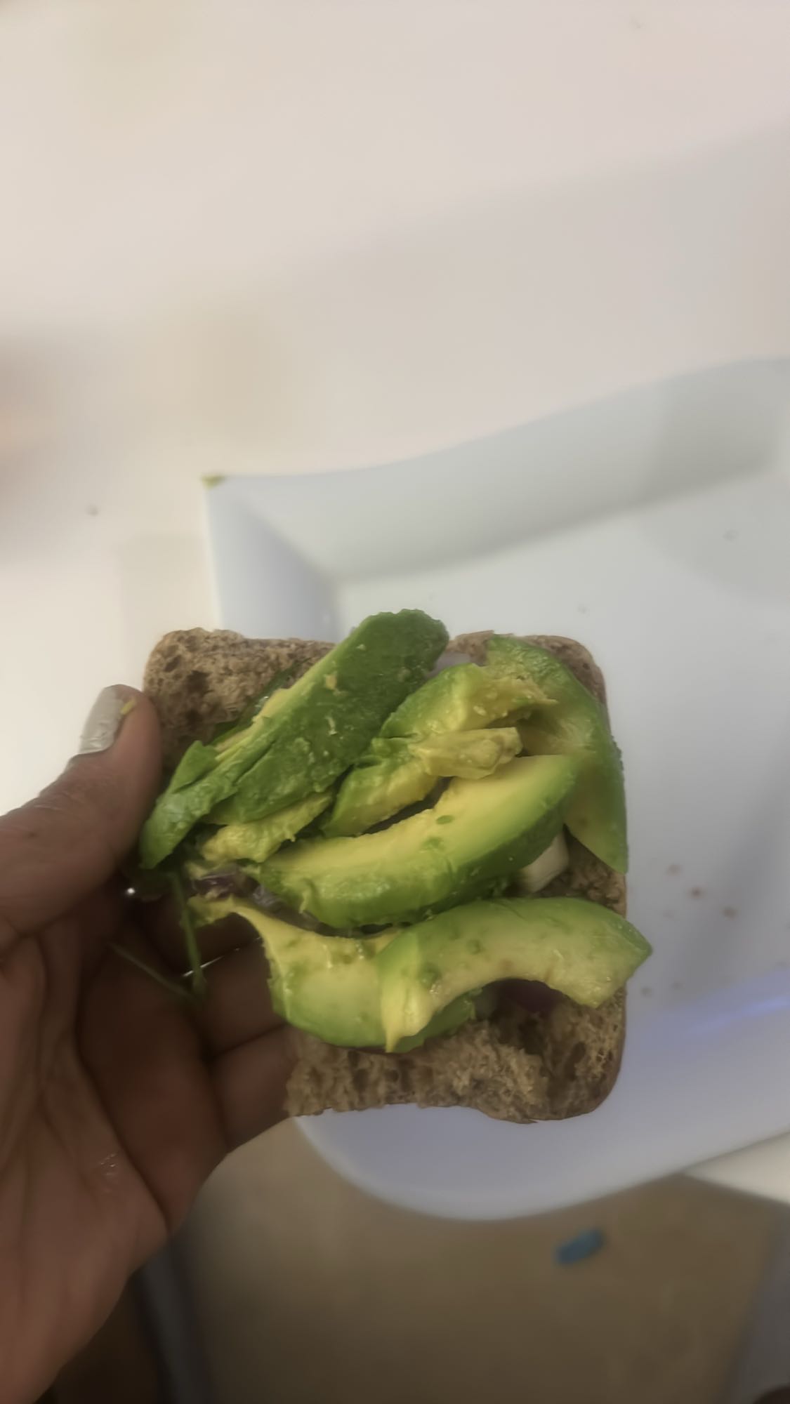 Avocado Vollkornbrot