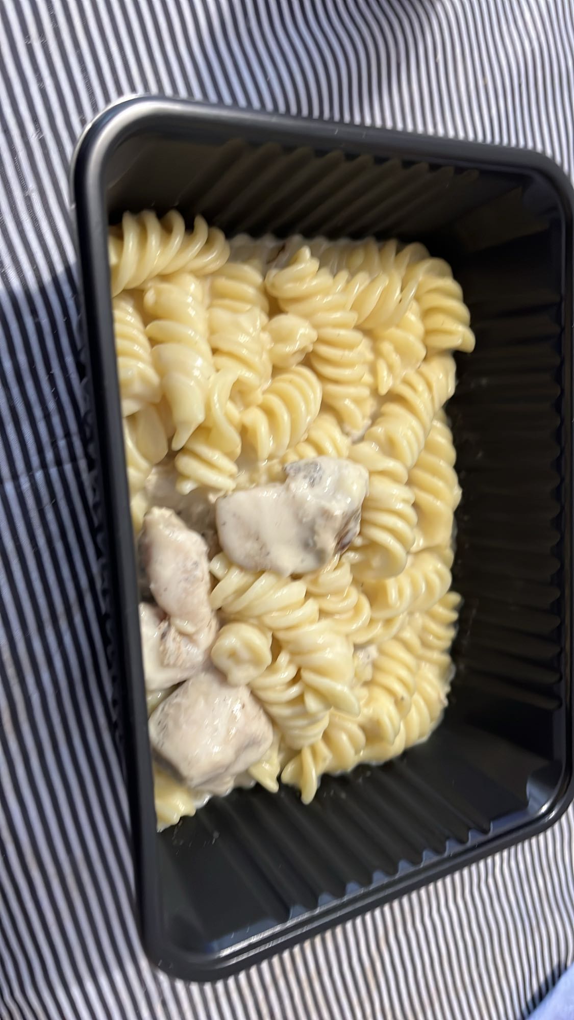 паста с пиле и сметанов сос