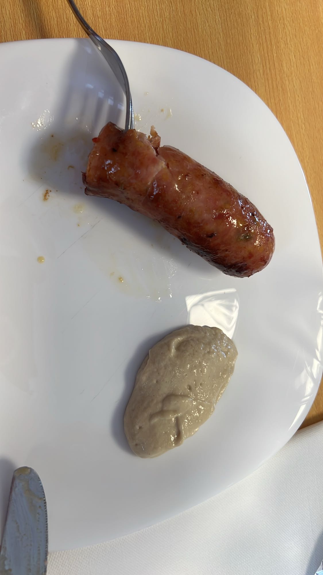 Cârnat cu pastă de vinete
