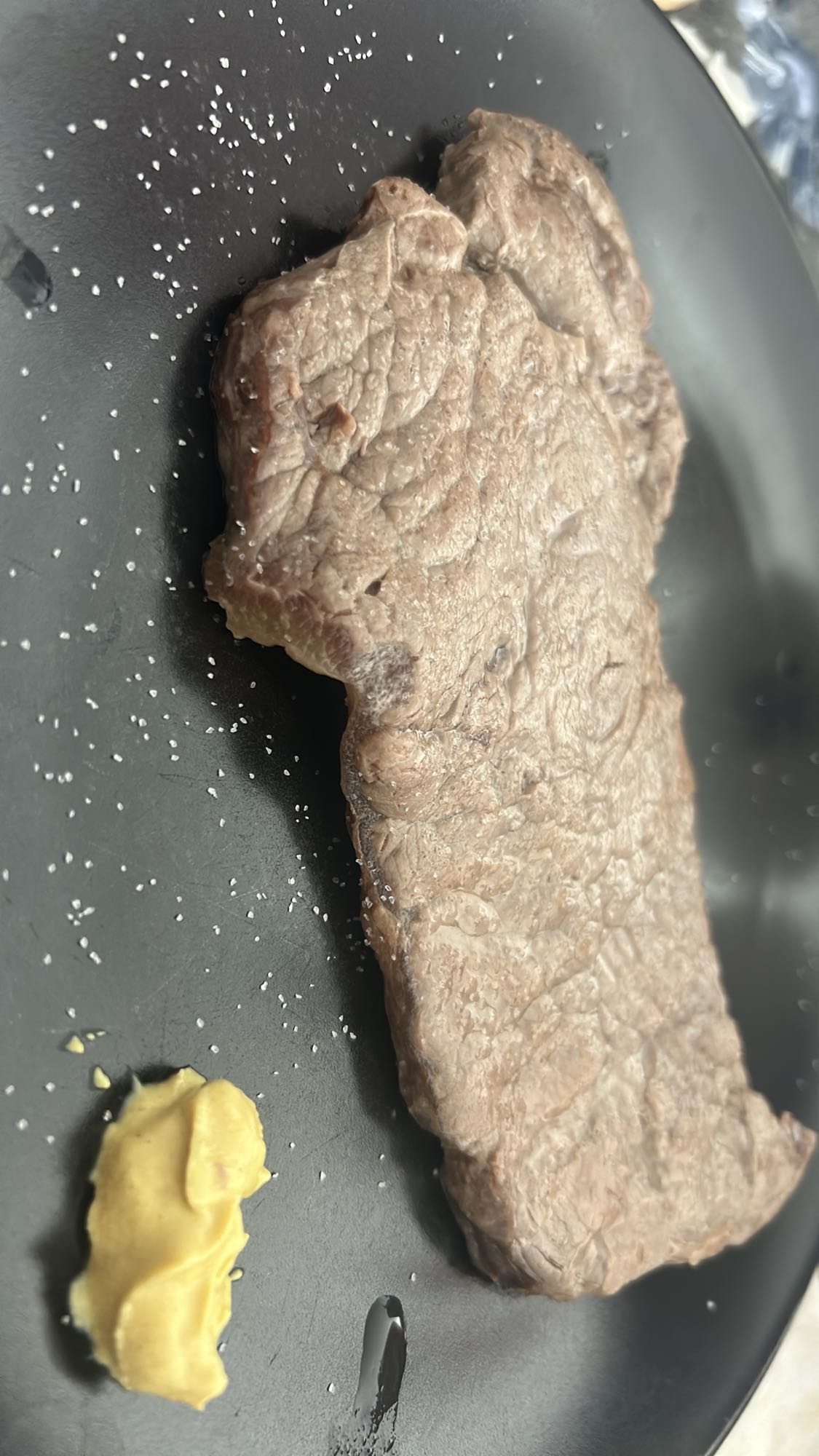 Steak avec moutarde