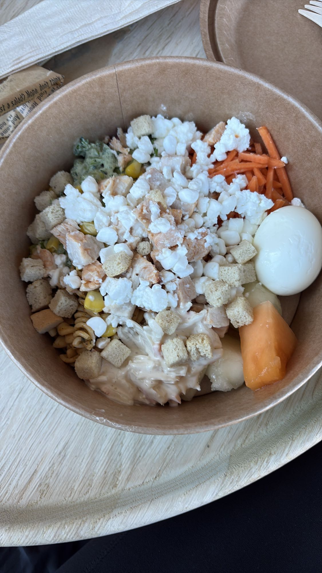 Kycklingsallad med ägg