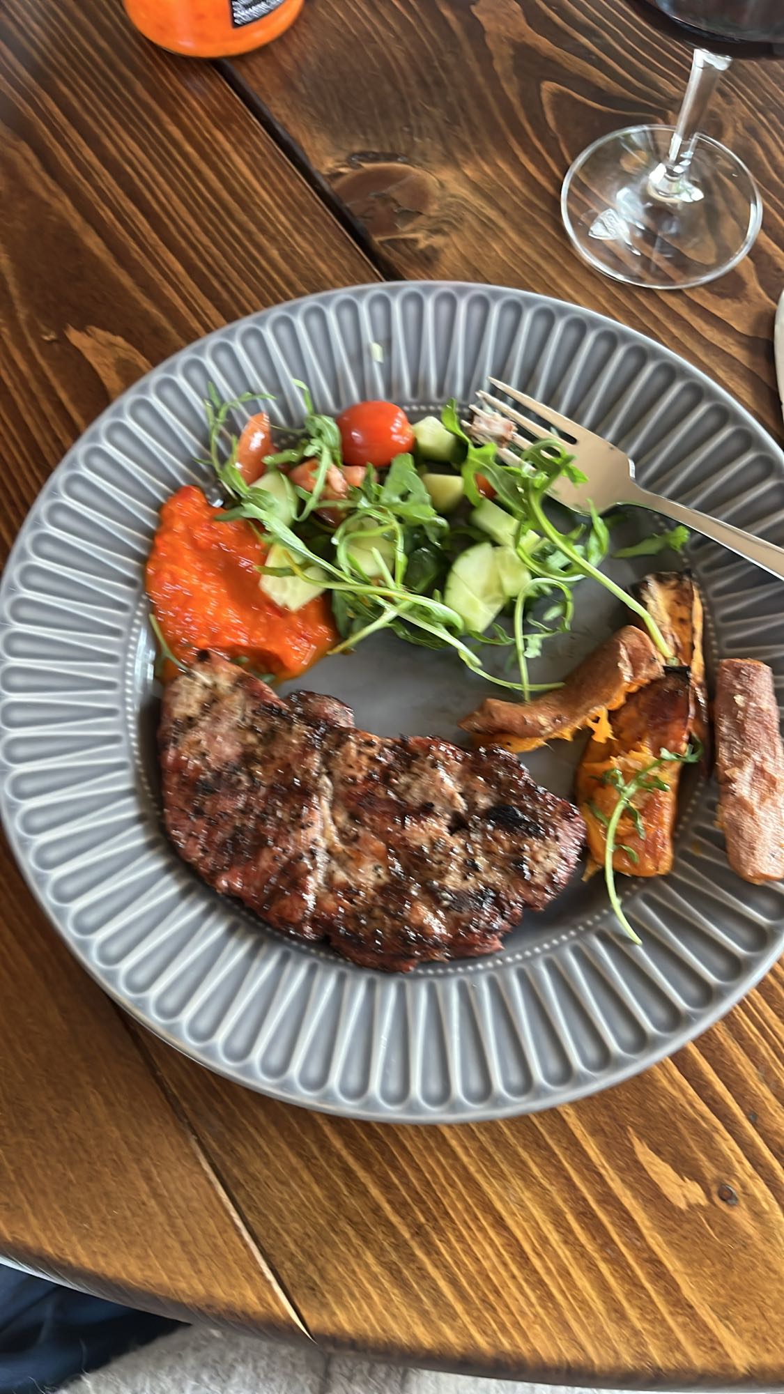 Grillbiff med sallad