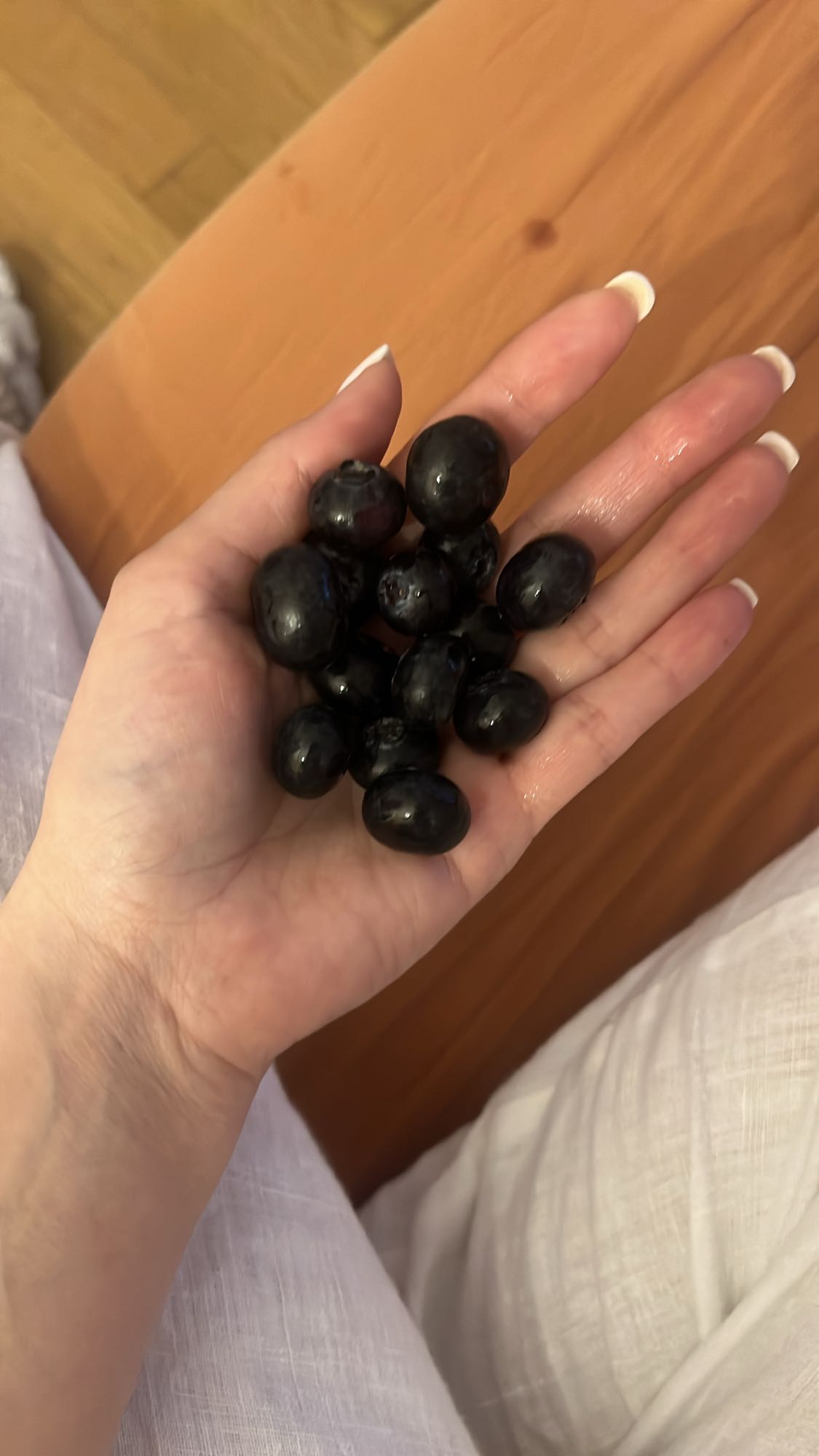 жменя чорниці