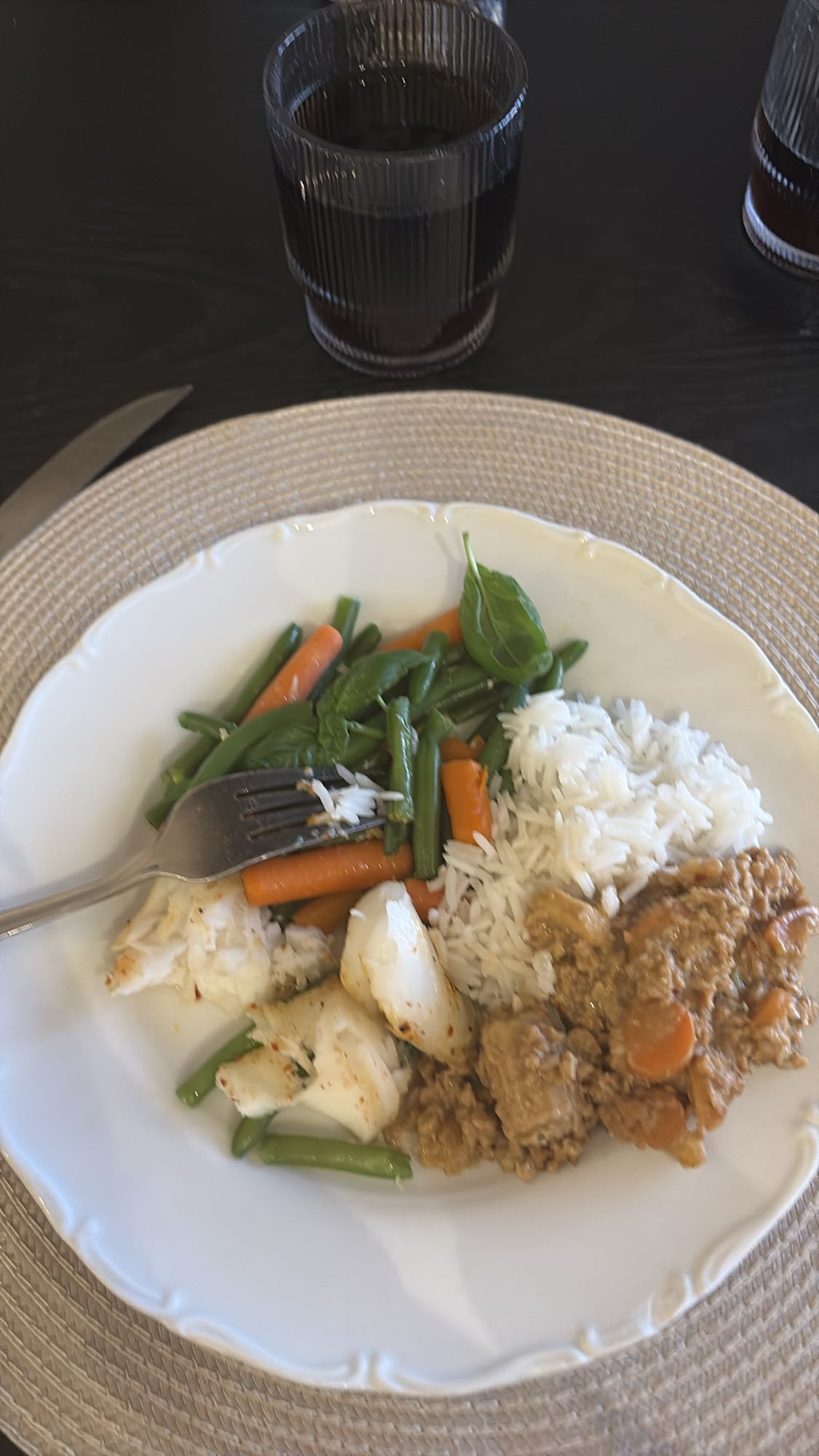 Fisk, ris och grönsaker