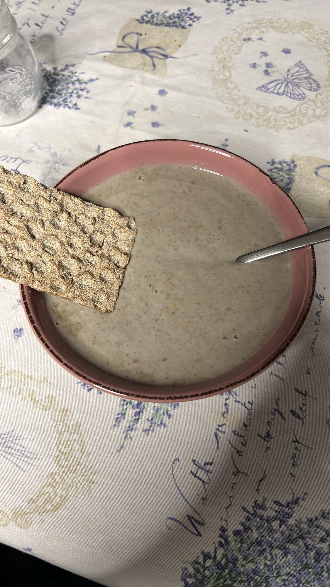 Supă cremă cu pâine crocantă