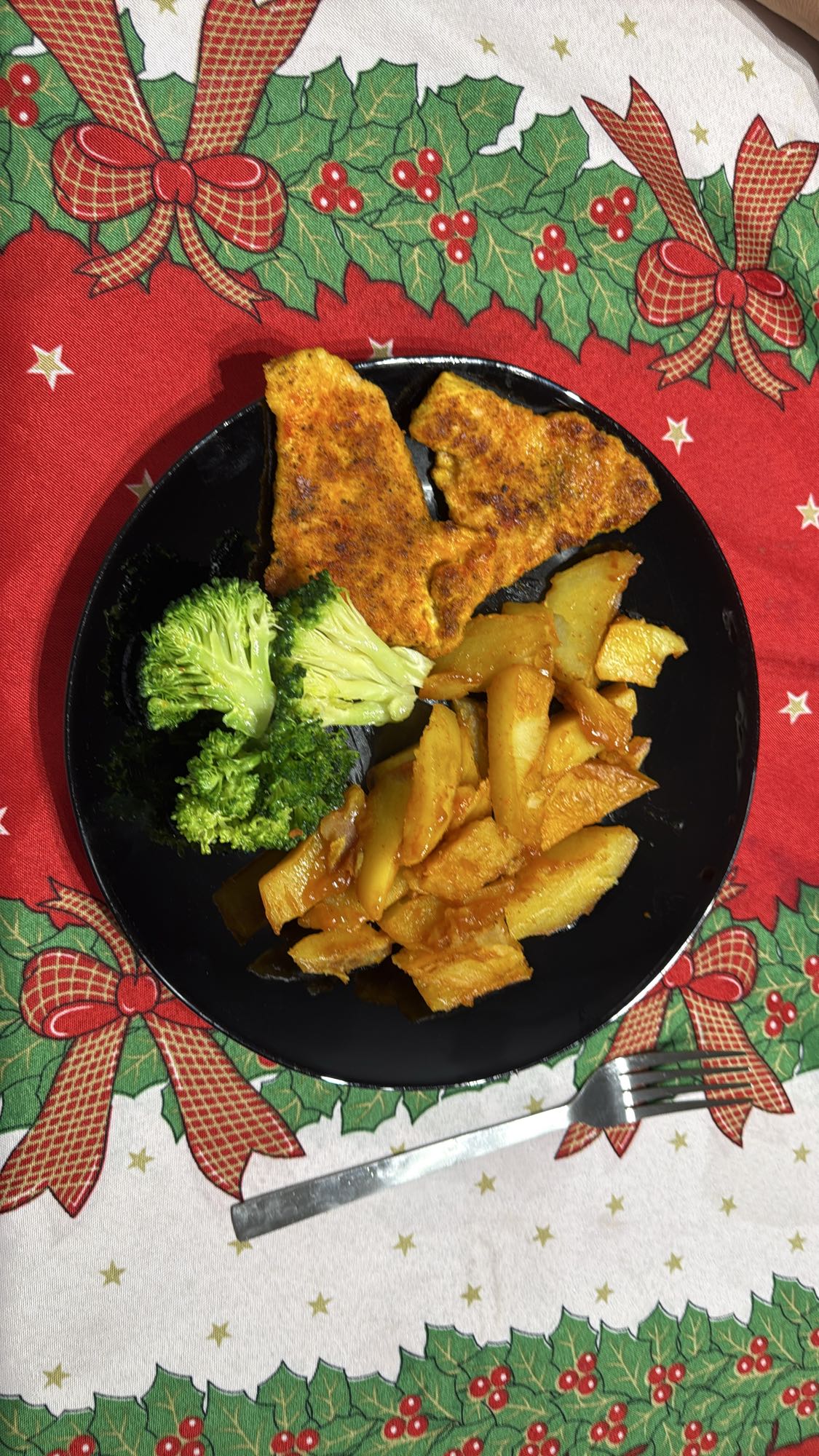 Piept de pui cu cartofi și broccoli