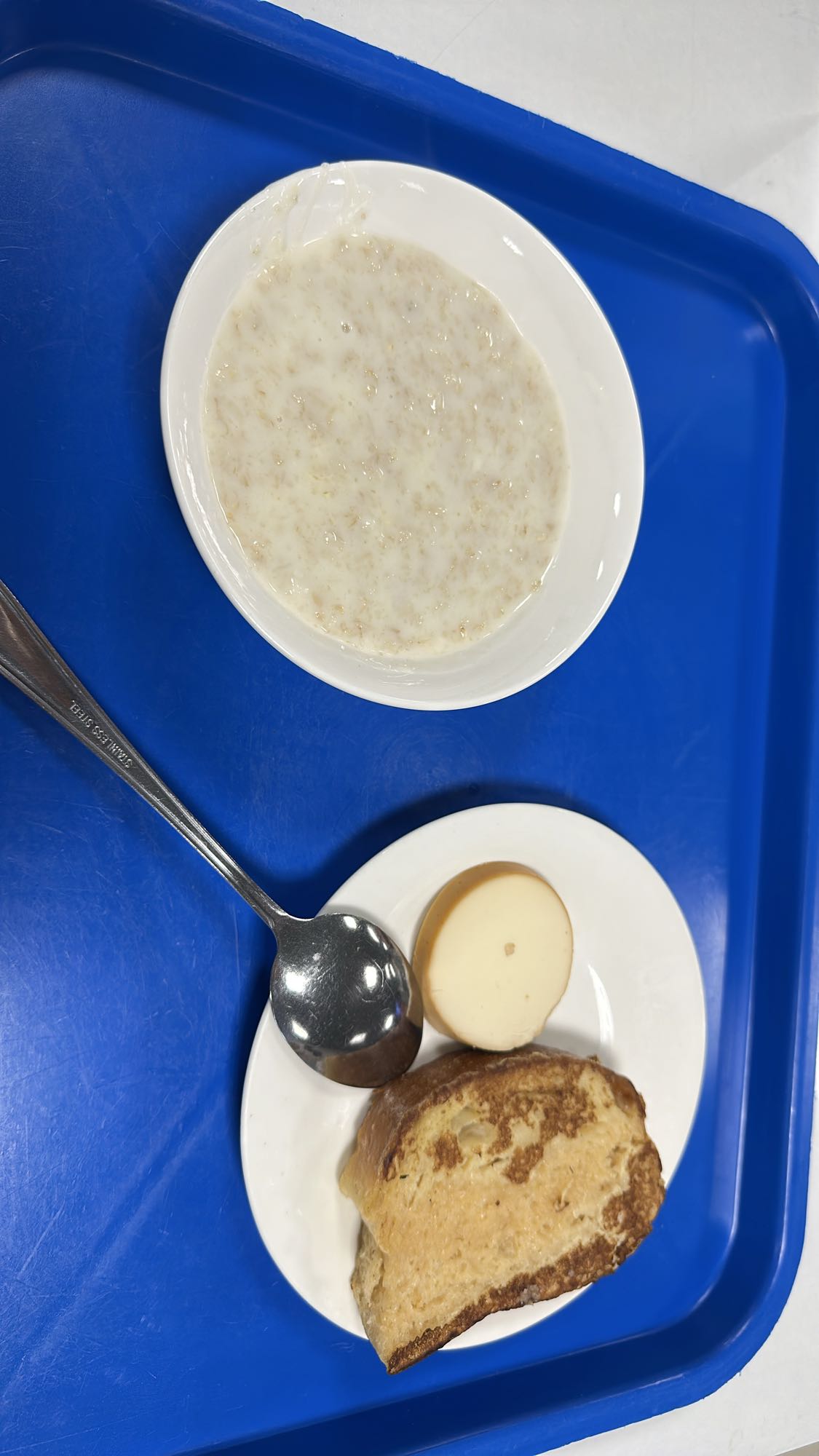 каша с хлебом и сыром