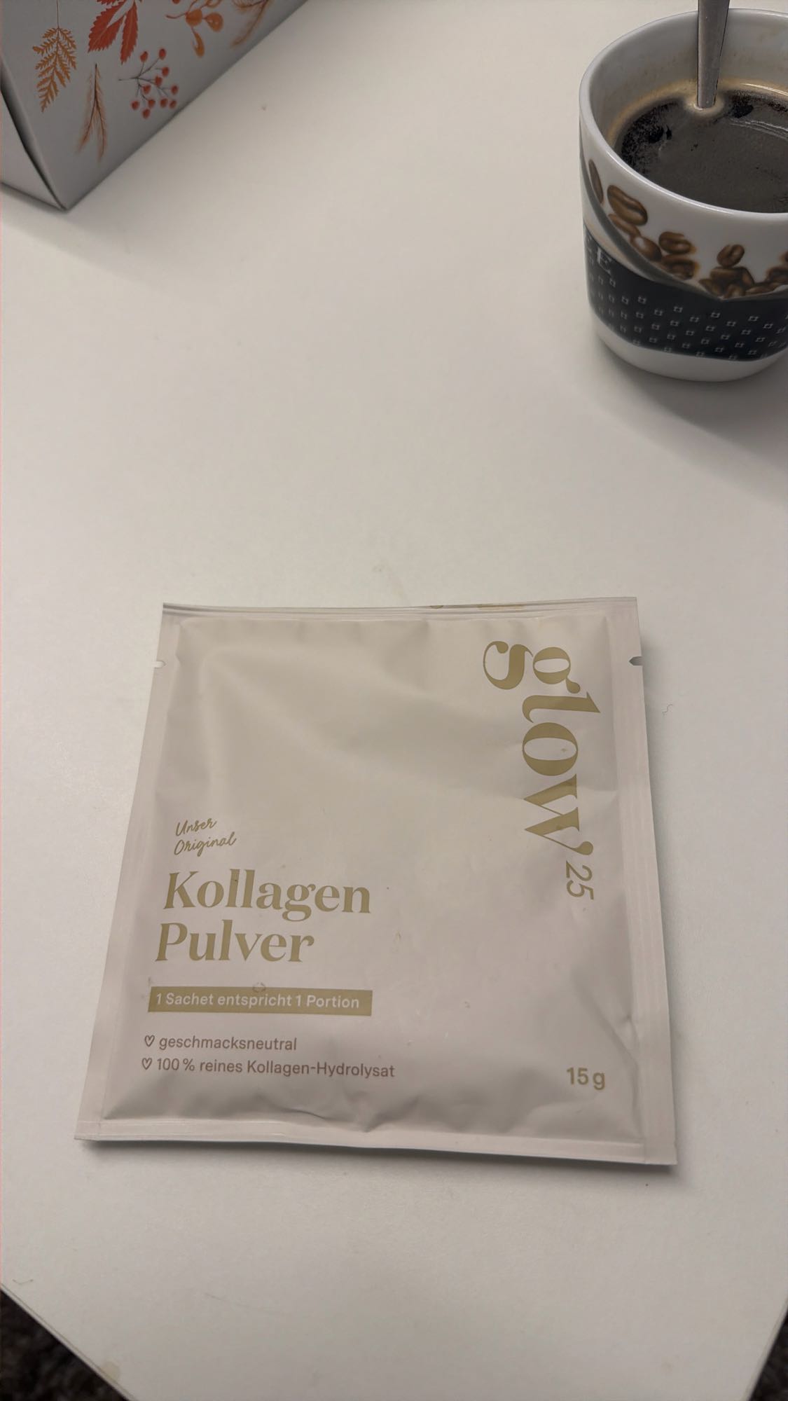 Kollagenpulver mit Kaffee