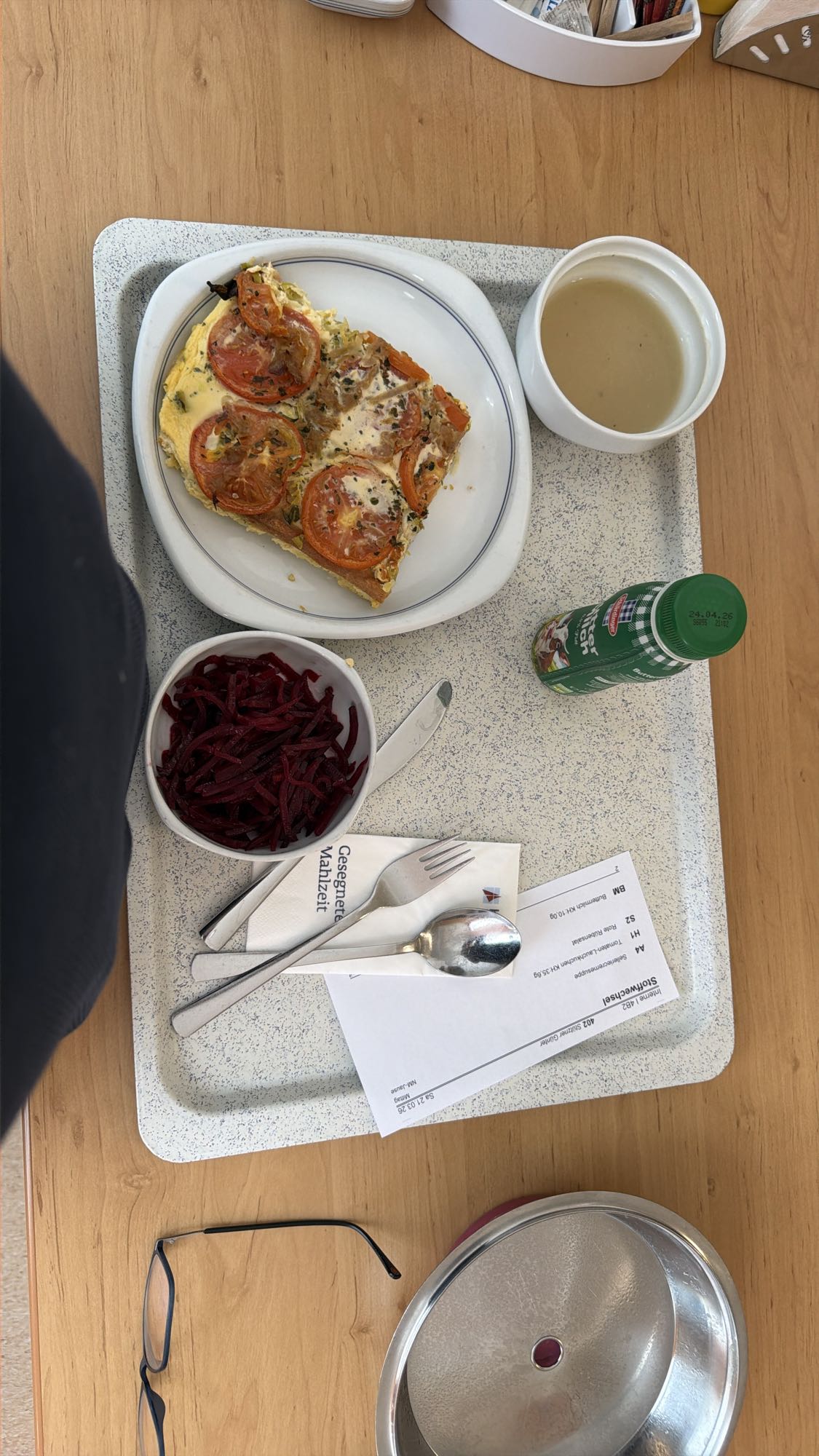 Gemüse-Frittata mit Beilagen