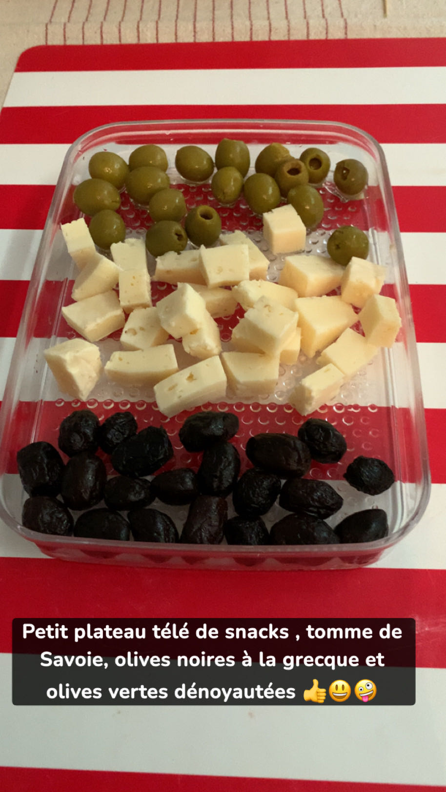 Plateau snacks fromage olives