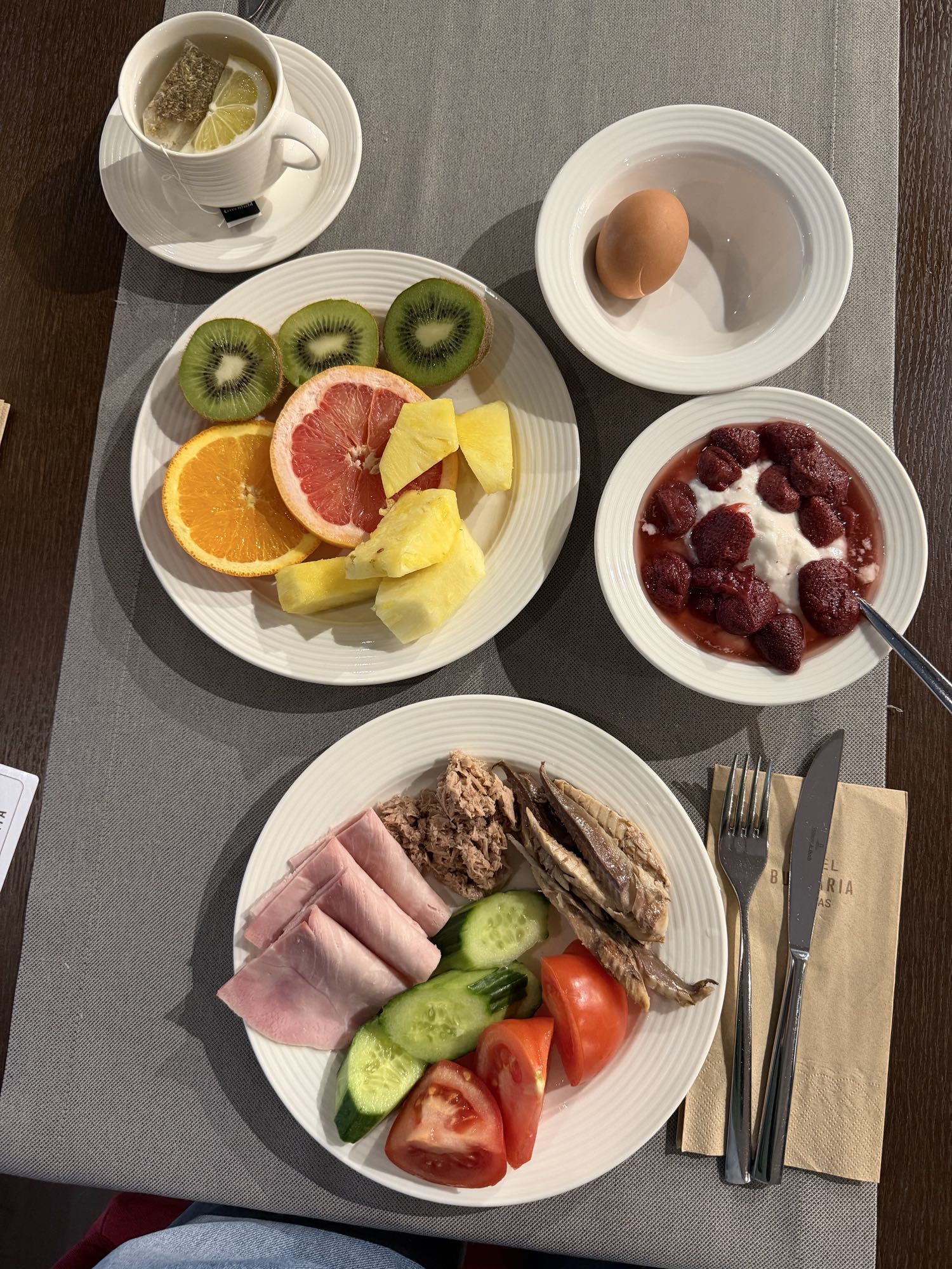 Protein & Fruit Breakfast