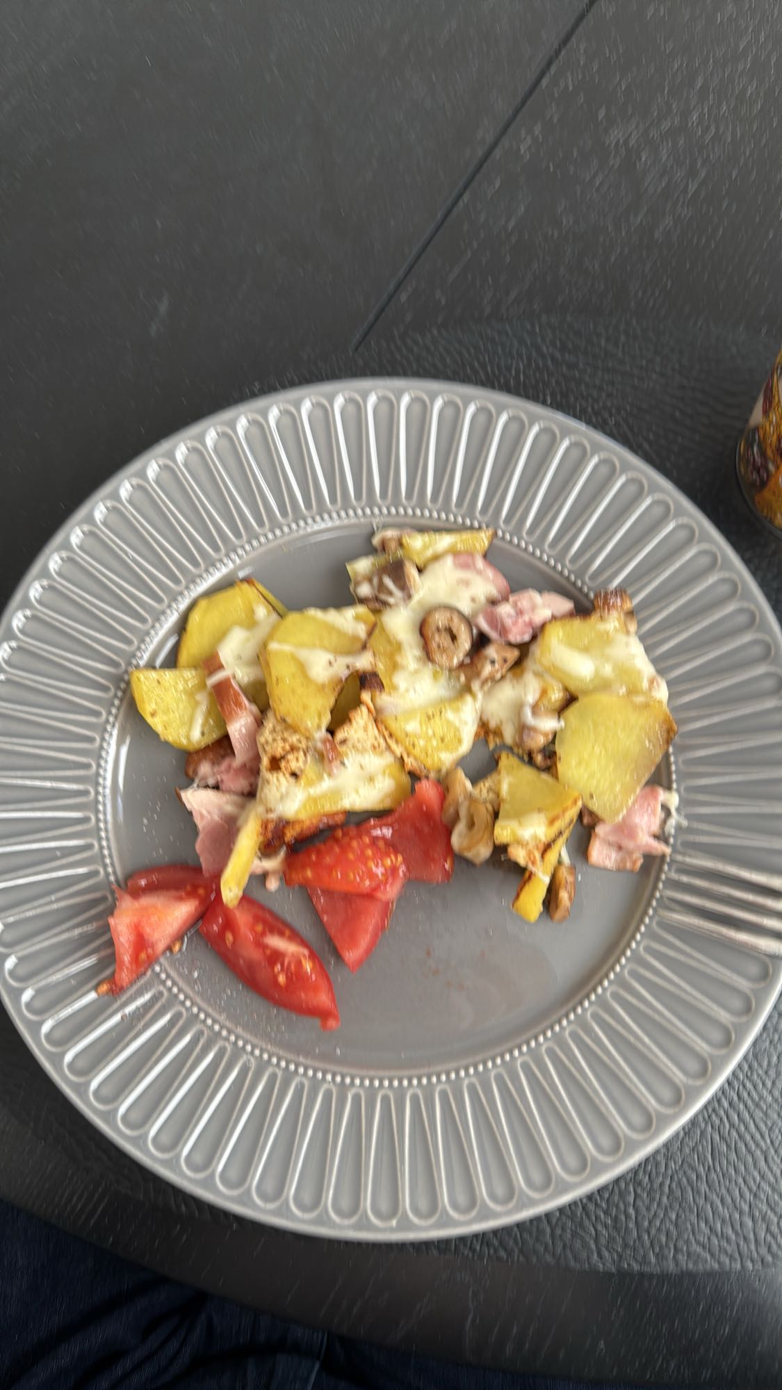 Potato bake with tomato