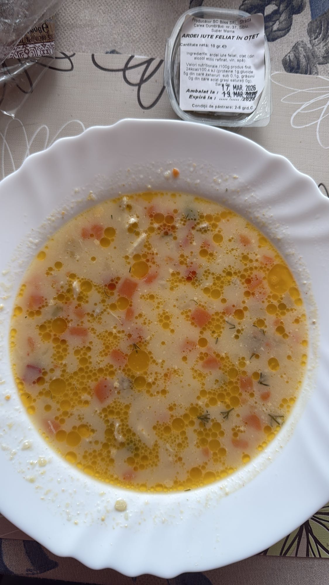 Ciorbă de pui cu legume