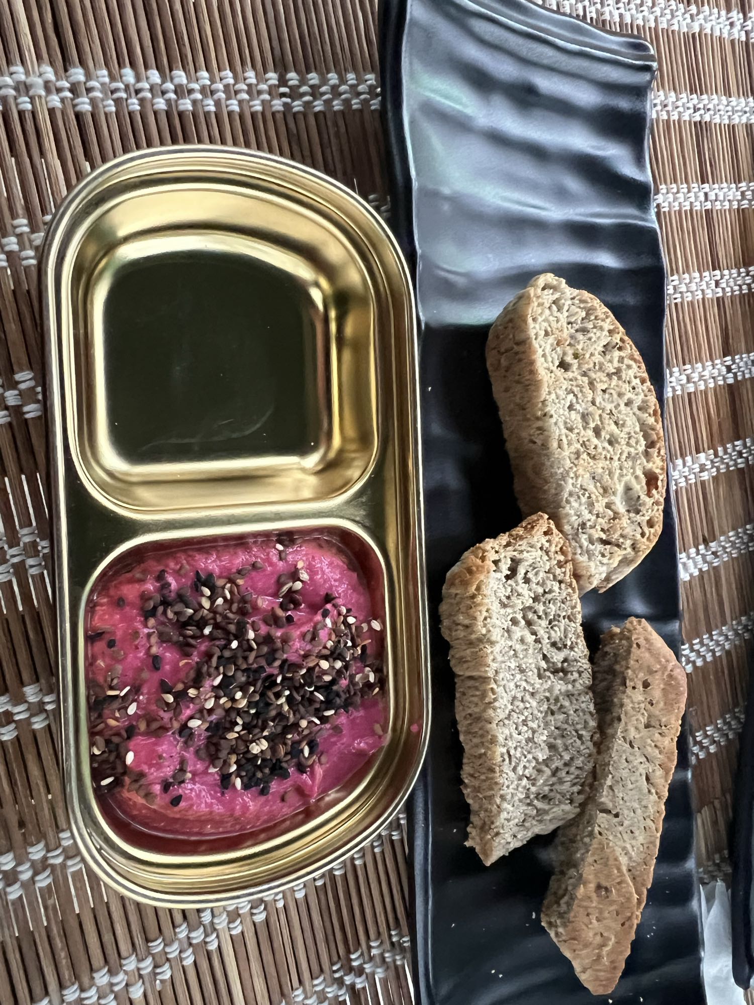Beet Hummus with Bread