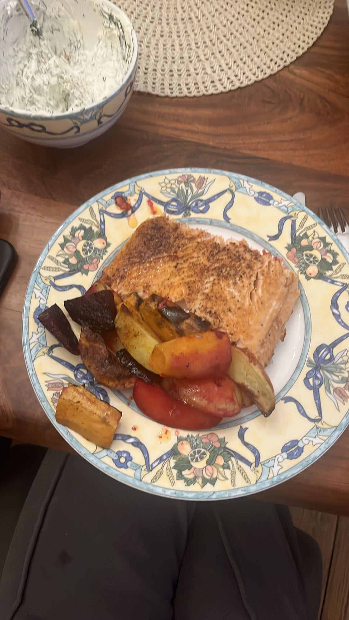 Gegrillter Lachs mit Gemüse