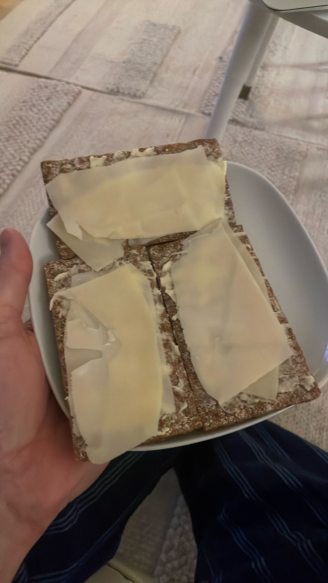 Knäckebröd med ost