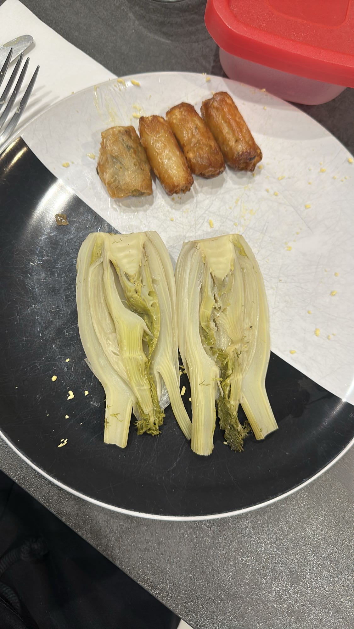 Rouleaux frits et fenouil