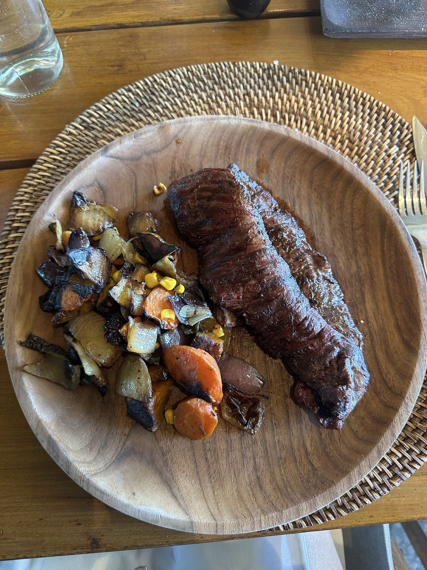 Carne asada con verduras