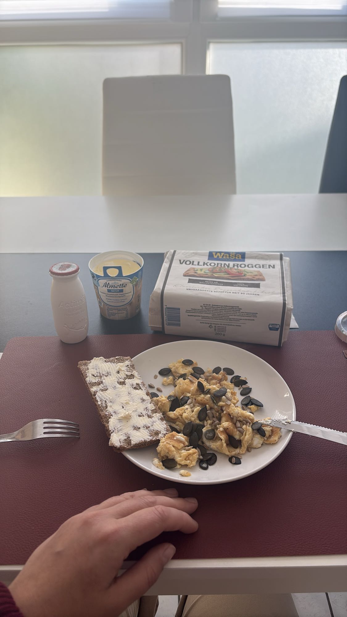 Eggs, crispbread, yogurt