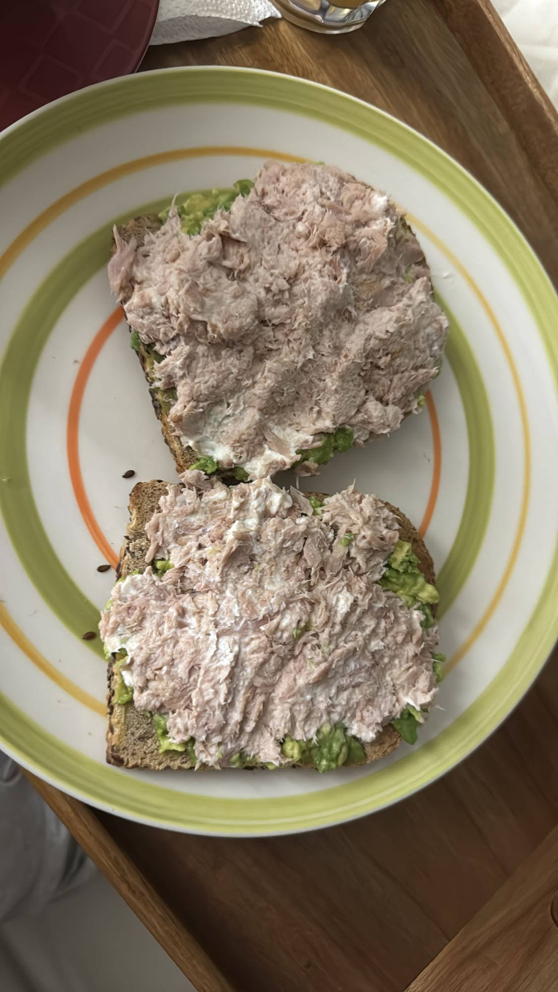 Tostadas de atún y aguacate