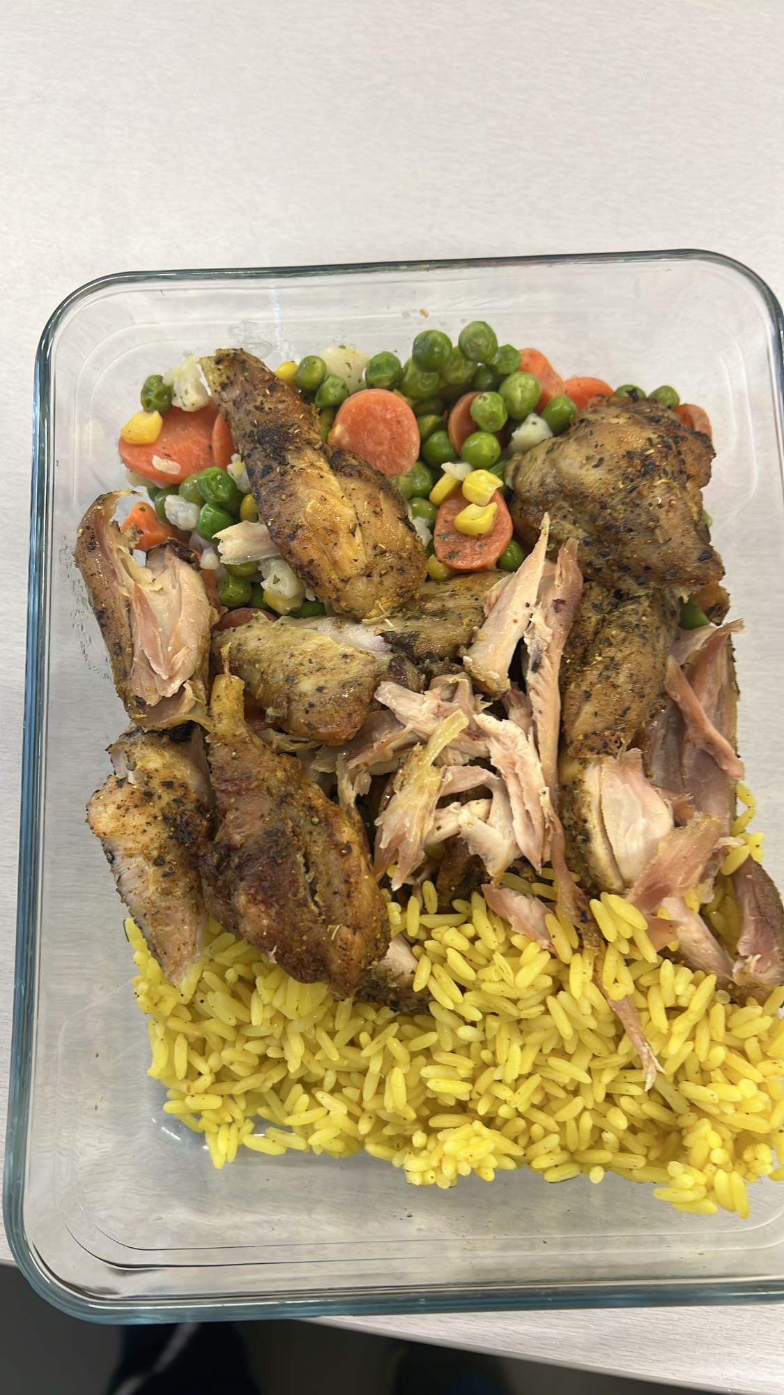 Kurczak z ryżem i warzywami