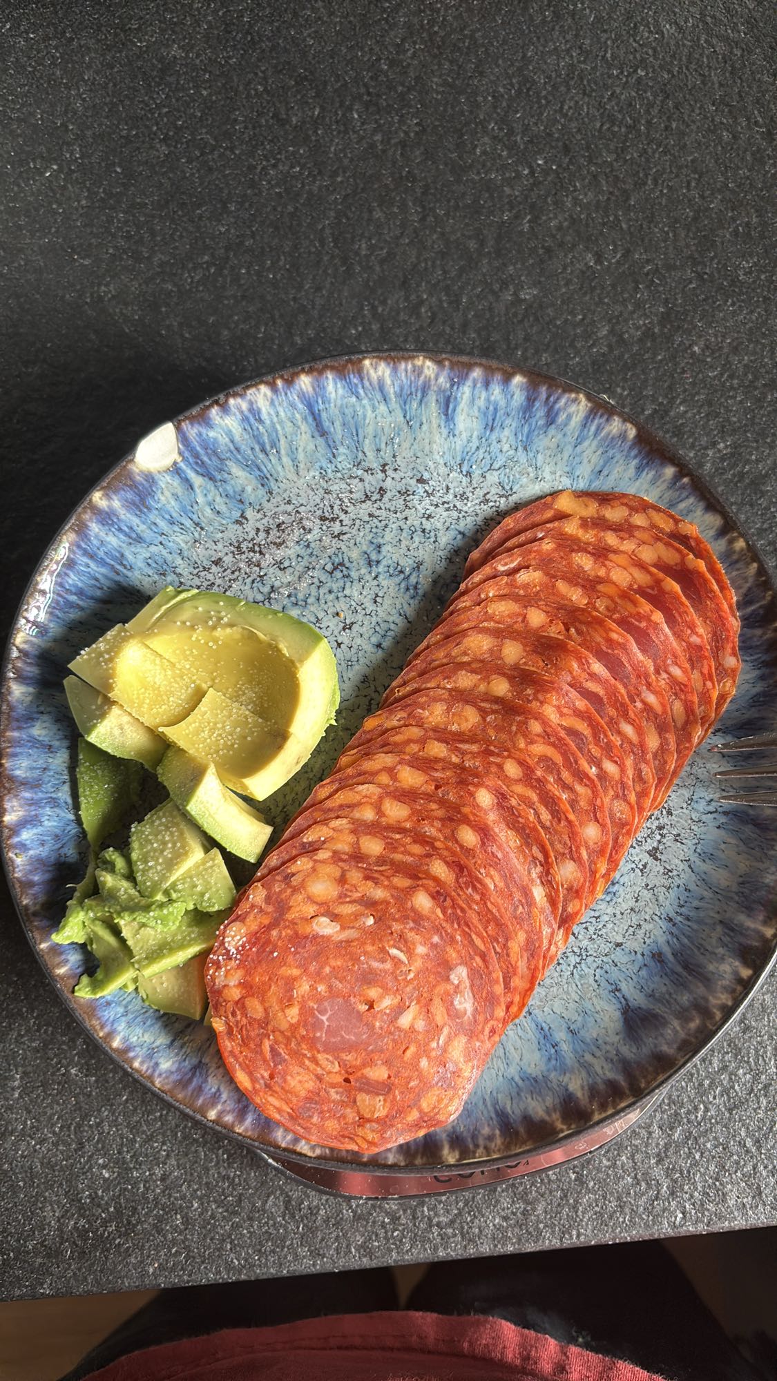 Chorizo mit Avocado