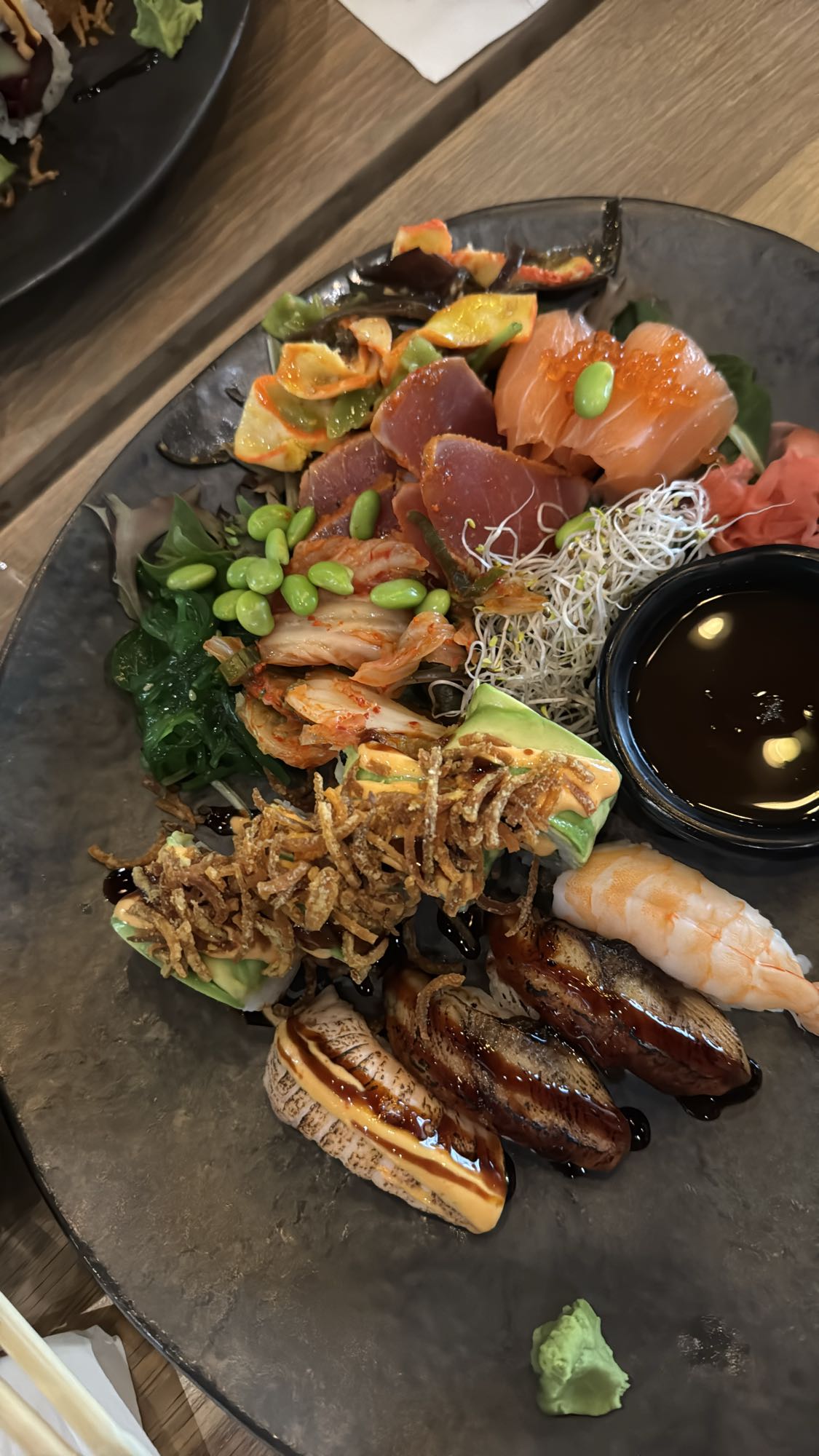 Sushitallrik & poke bowl