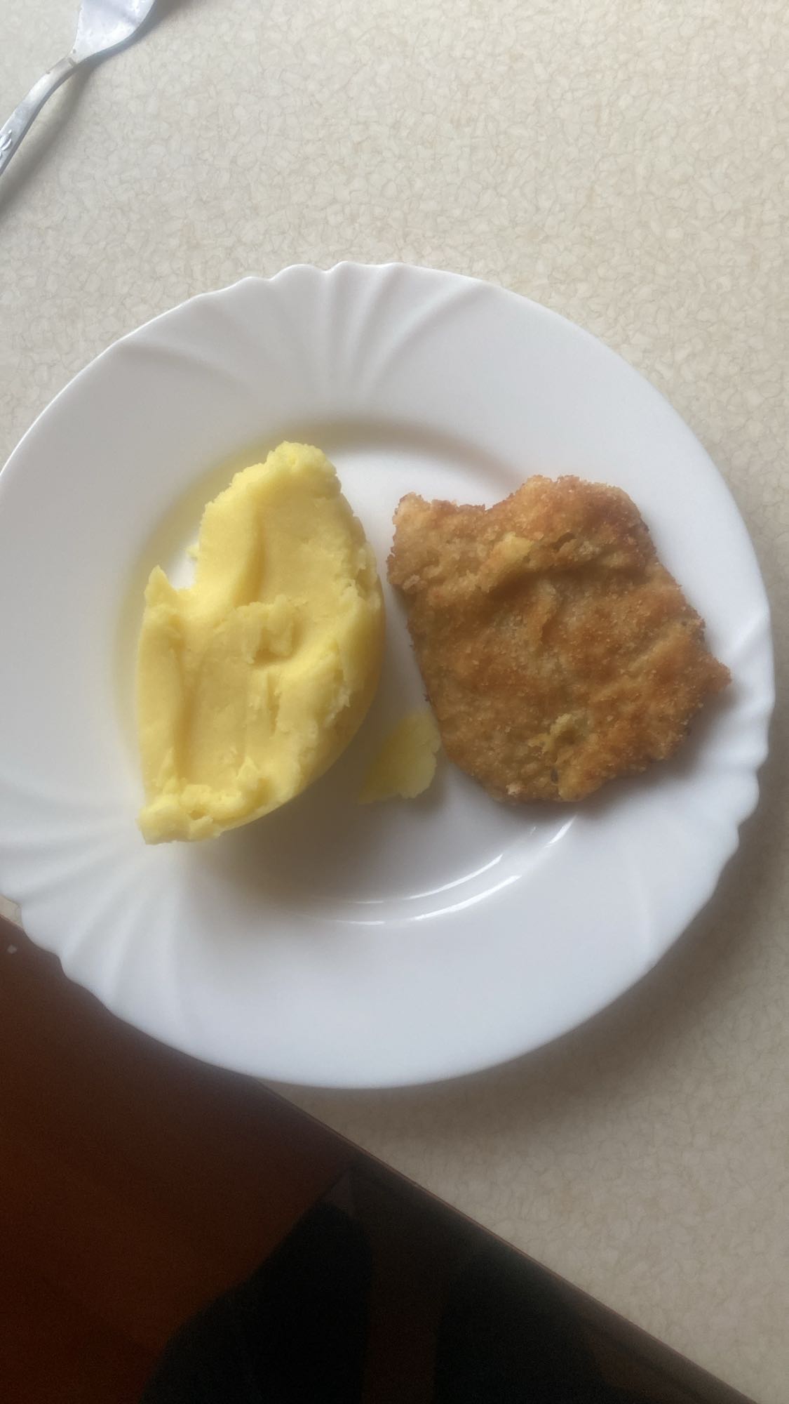 Kotlet schabowy z ziemniakami