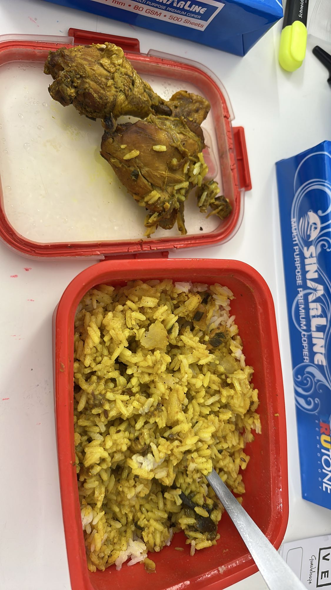 Poulet au curry et riz