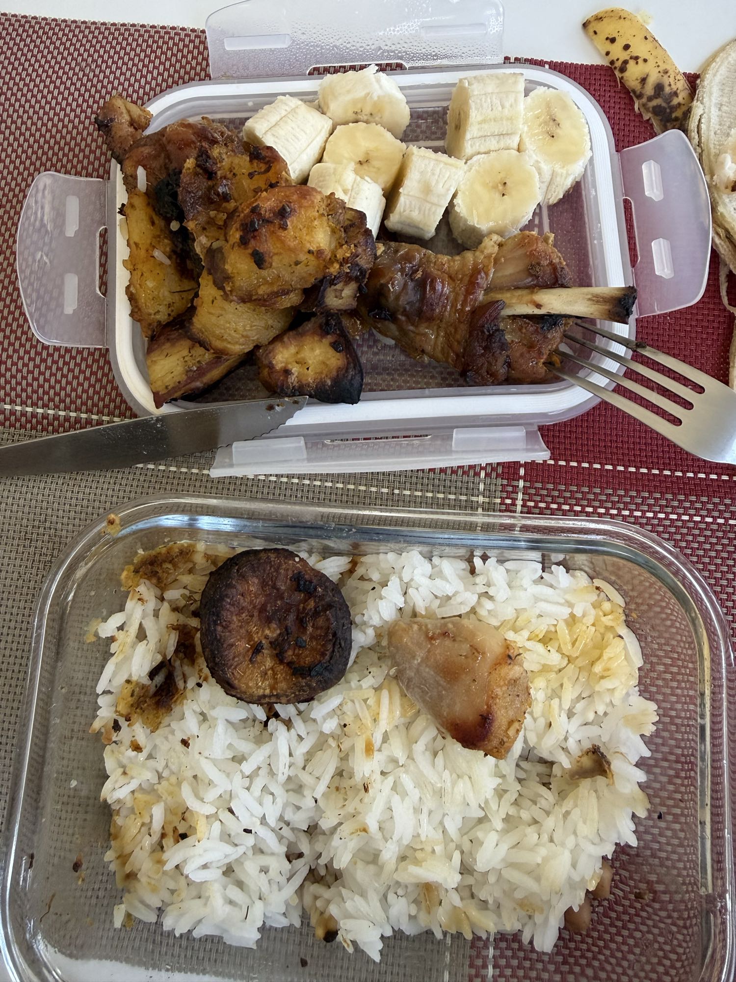 Frango, arroz e banana