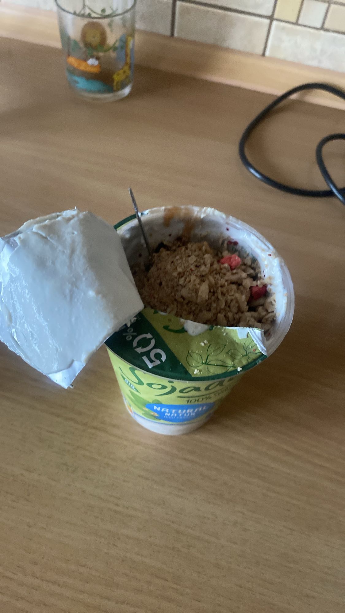 Jogurt sojowy z musli