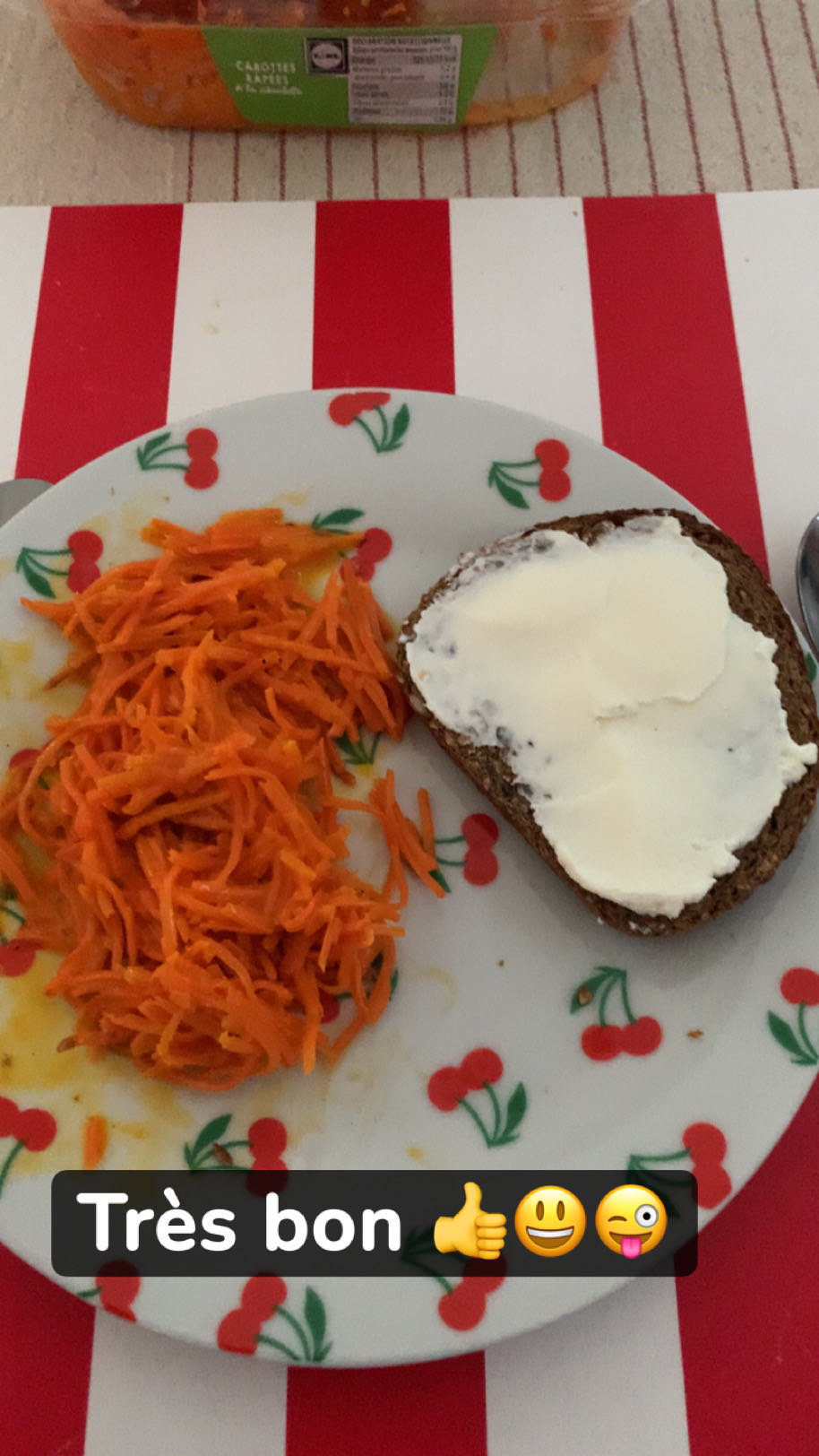 Carottes râpées et tartine