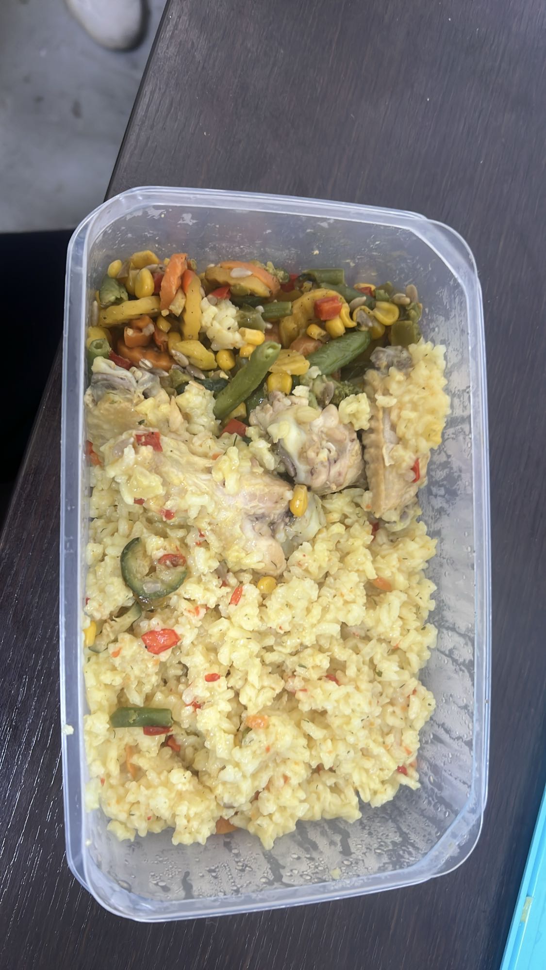 Orez cu legume și pui