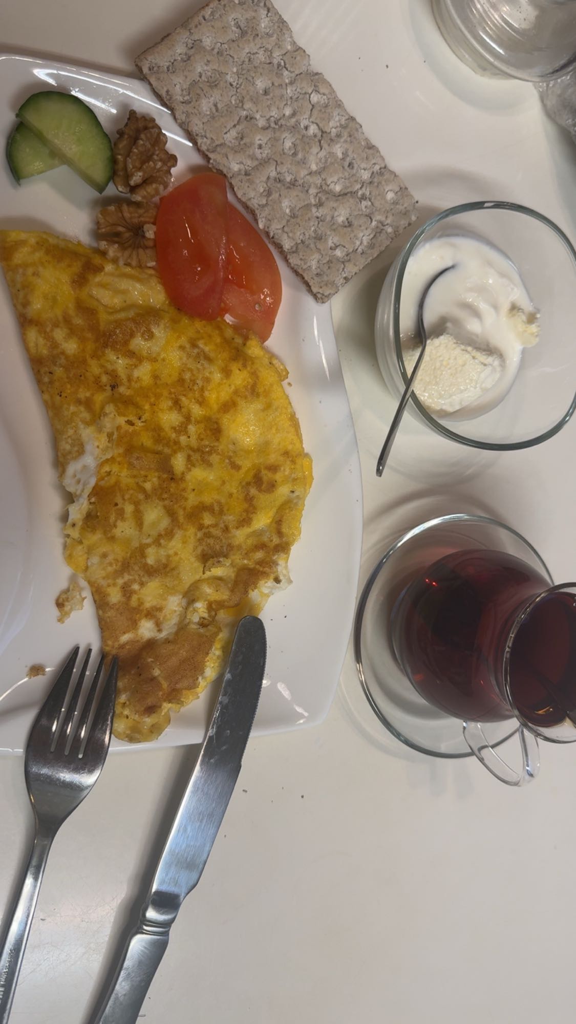 Frukosttallrik med omelett