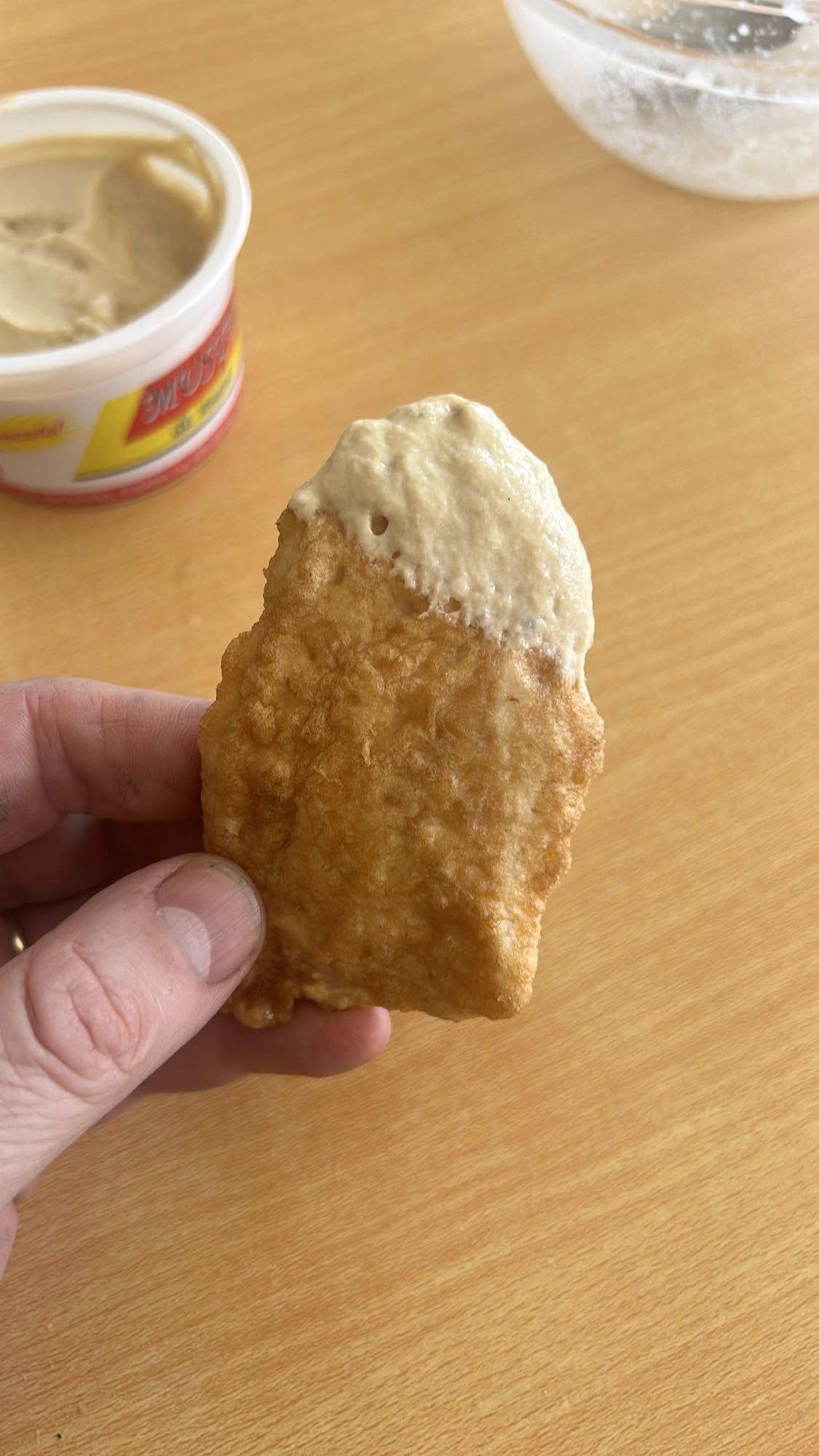Șnițel cu pastă de humus