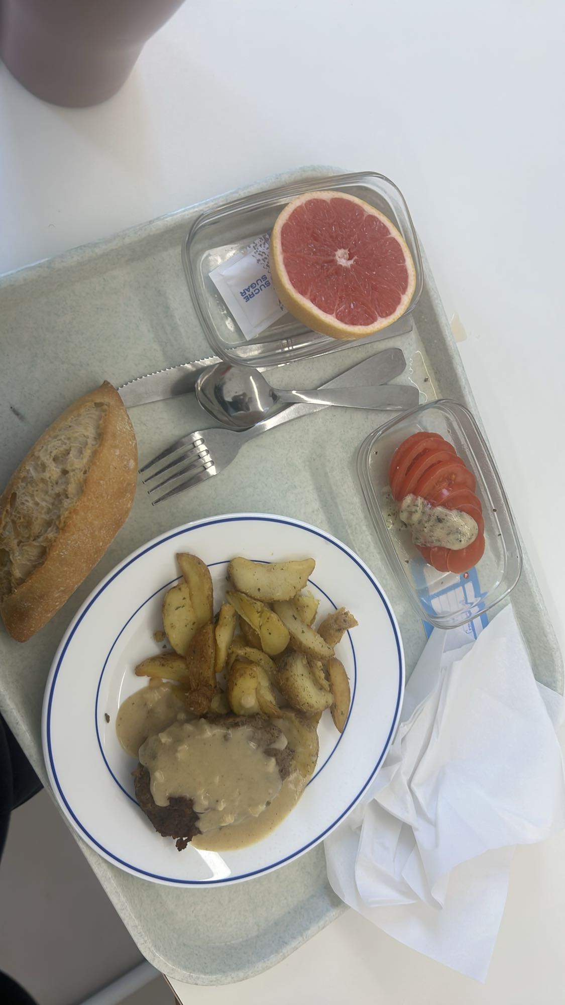 Déjeuner steak pommes