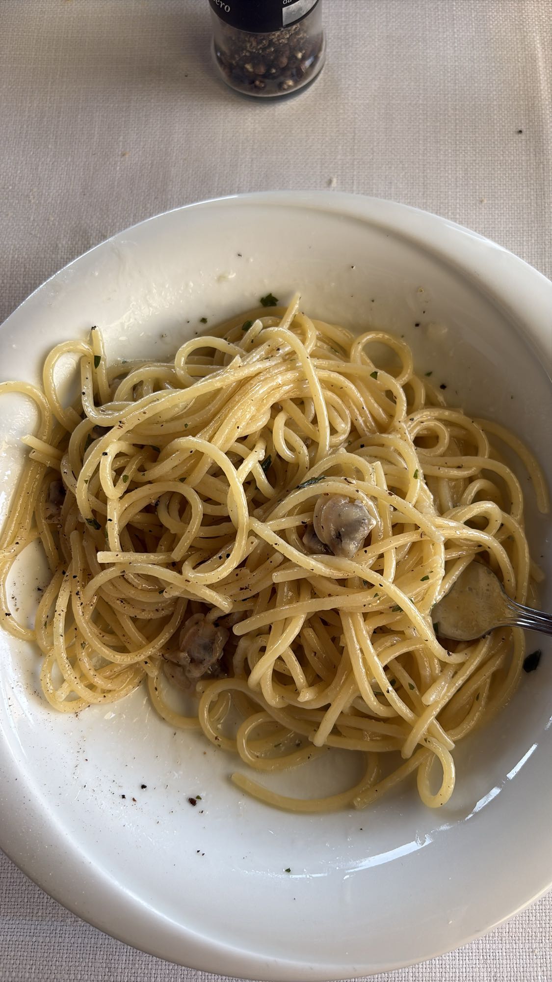 Spaghetti with clams