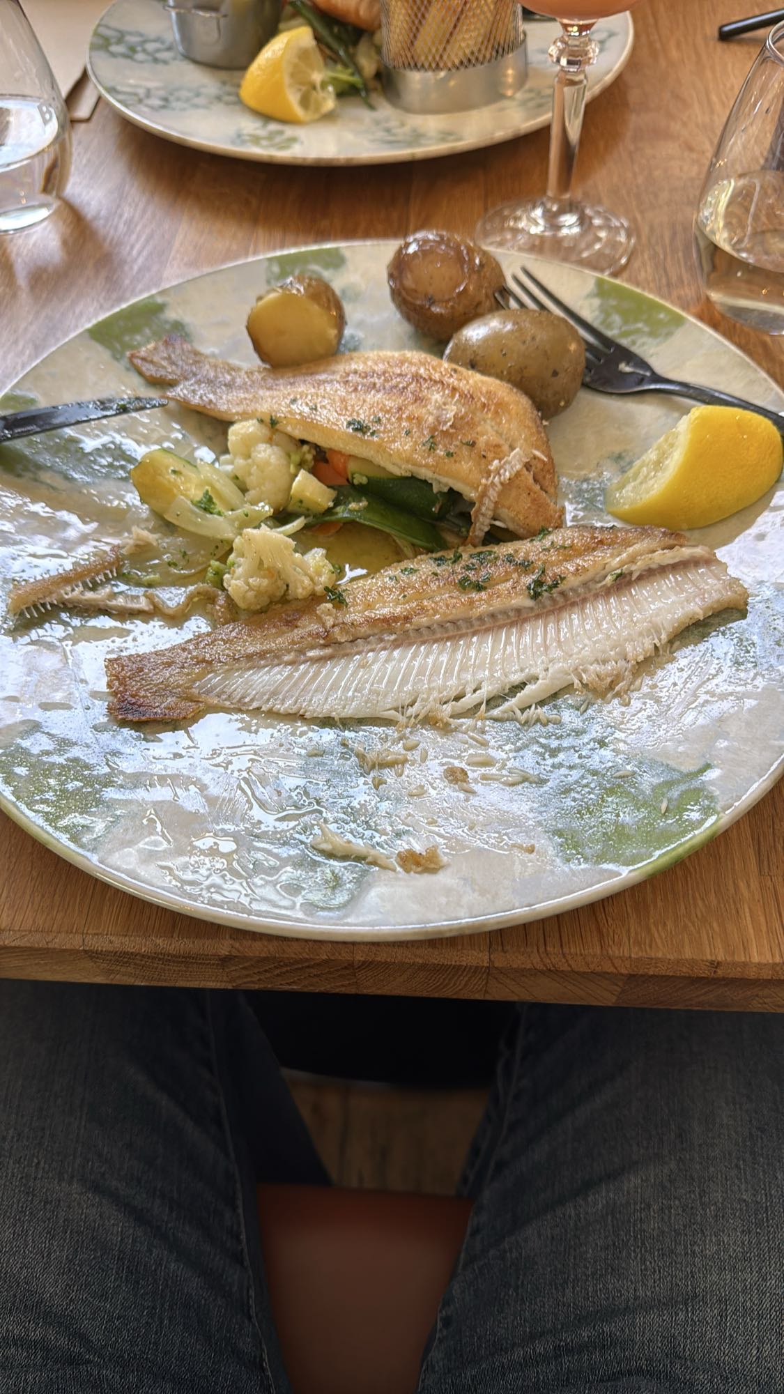 Grilled fish with veggies