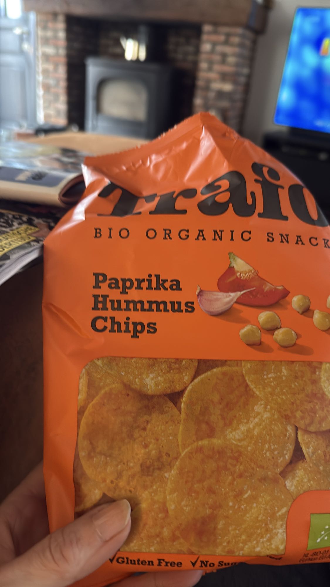 Paprika hummus chips