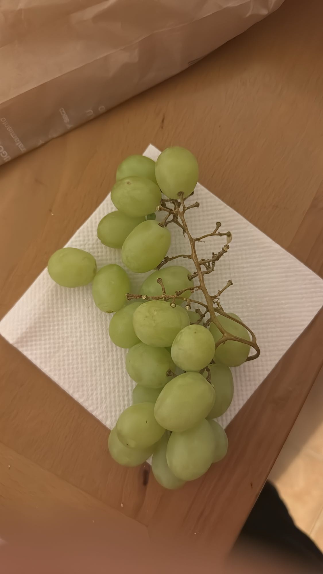 uvas verdes frescas