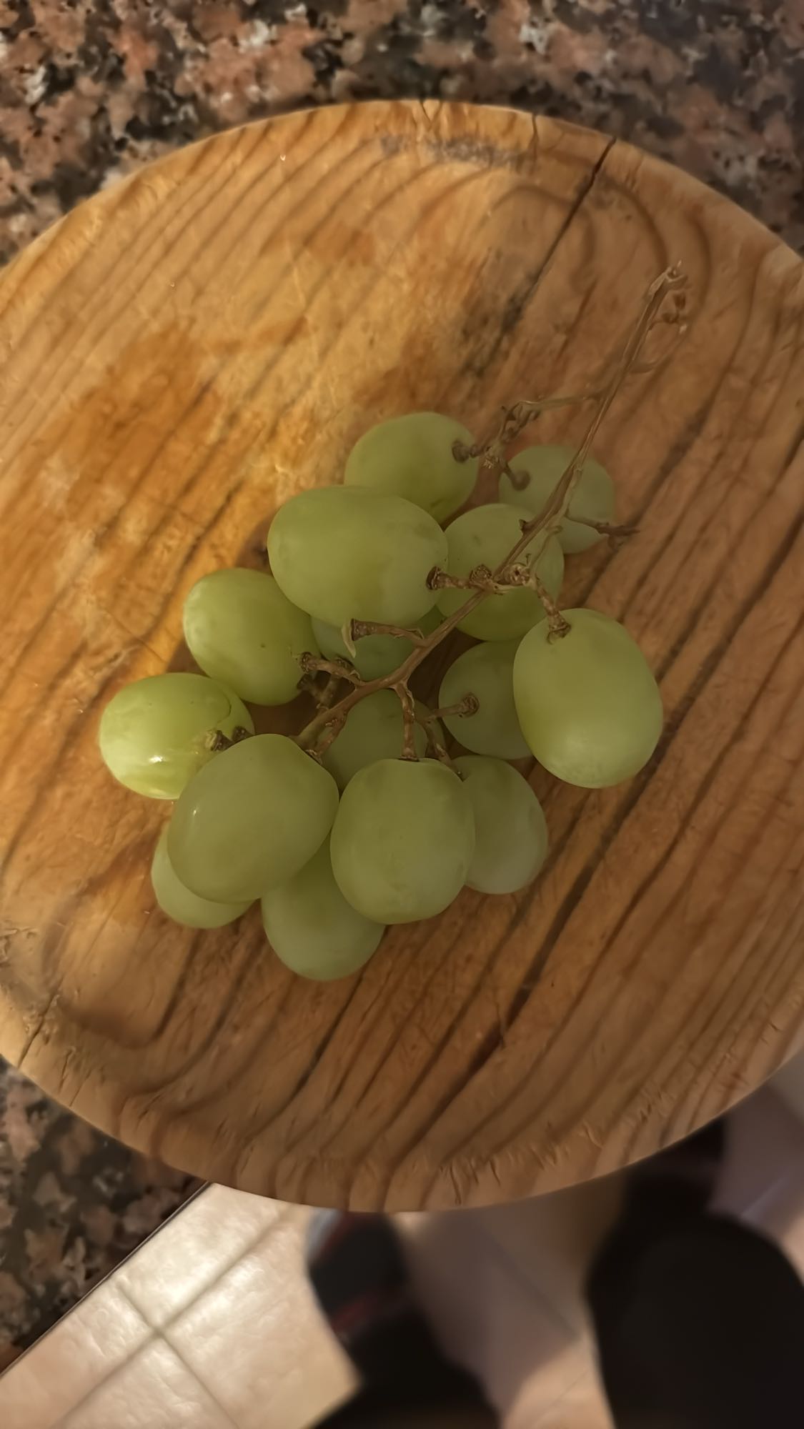 Uvas verdes frescas
