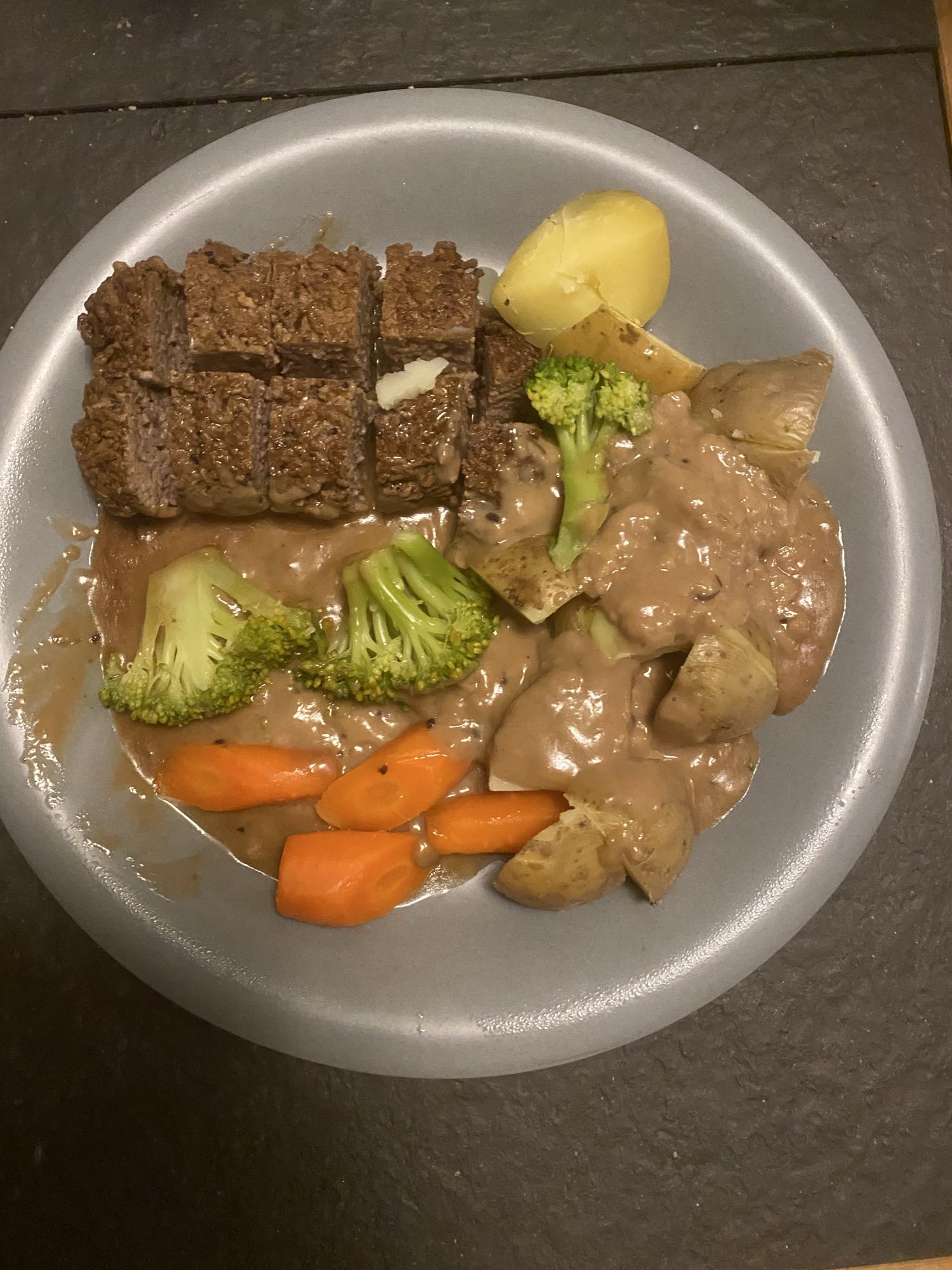 Köttfärslimpa med potatis